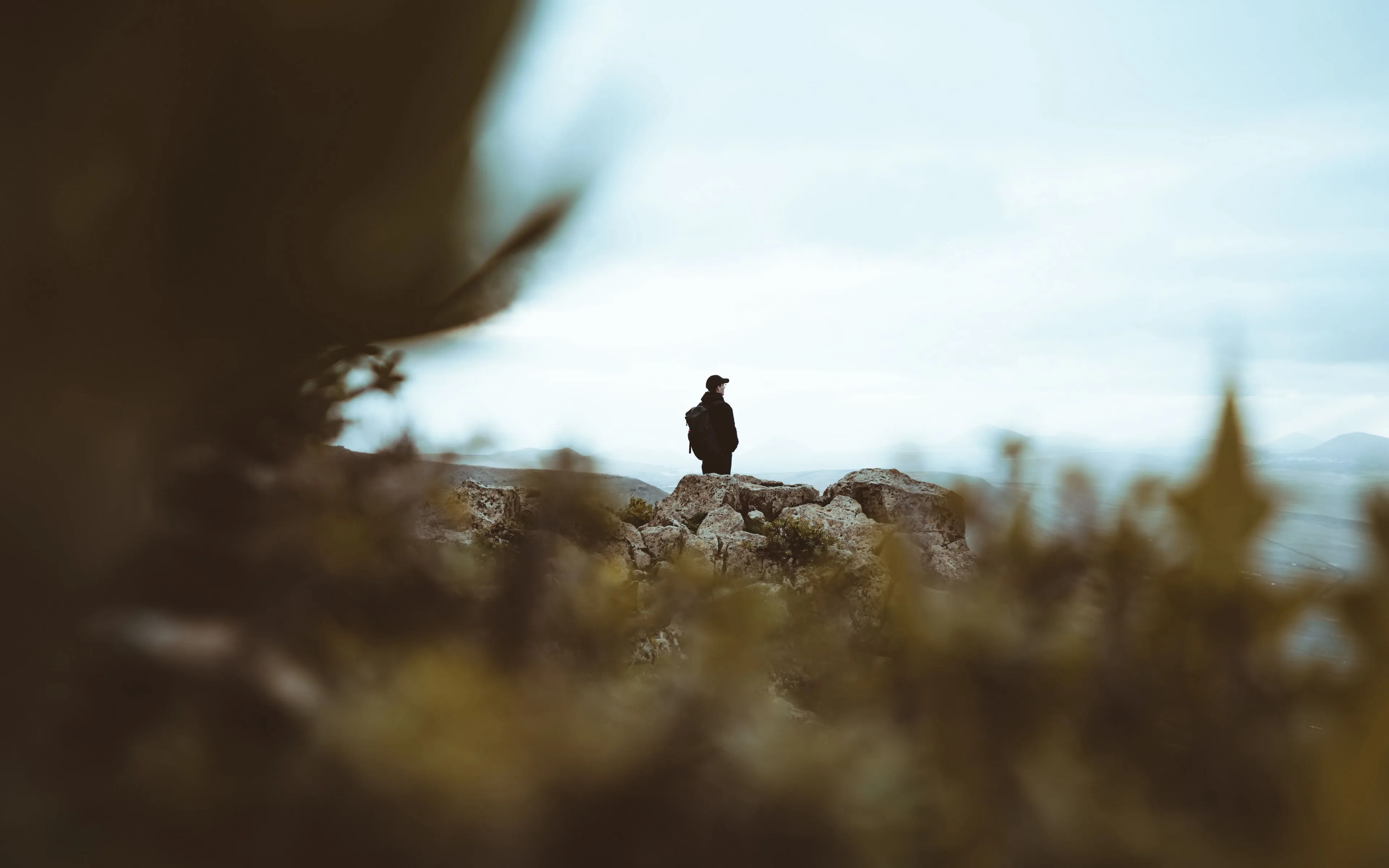 Download wallpaper 3840x2400 man, alone, sad, nature 4k ultra HD 16:10 HD background