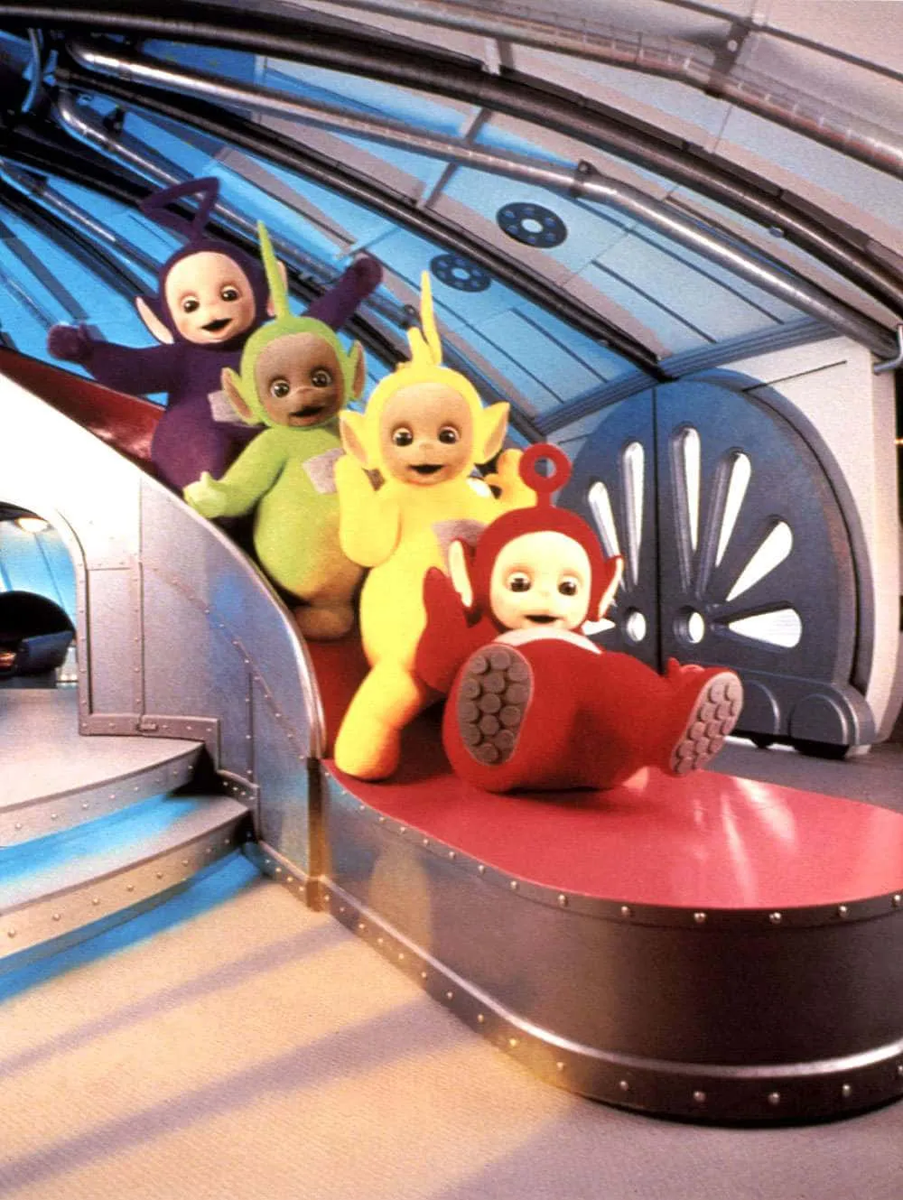 Download Teletubbies On A Stairway