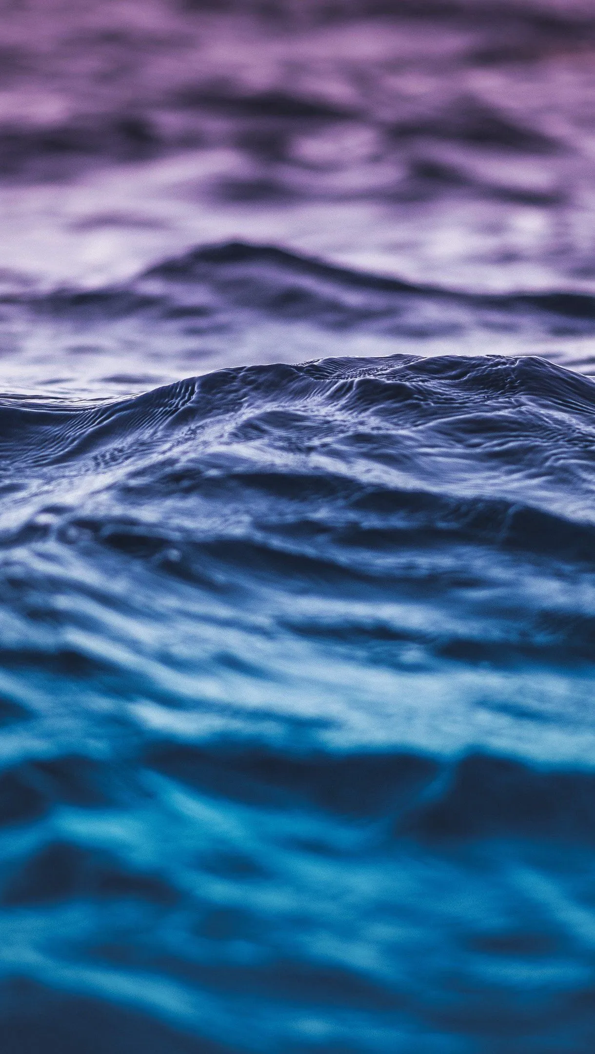 Blue and purple gradient waves Wallpaper 4K for iPhone and Mobile Phone