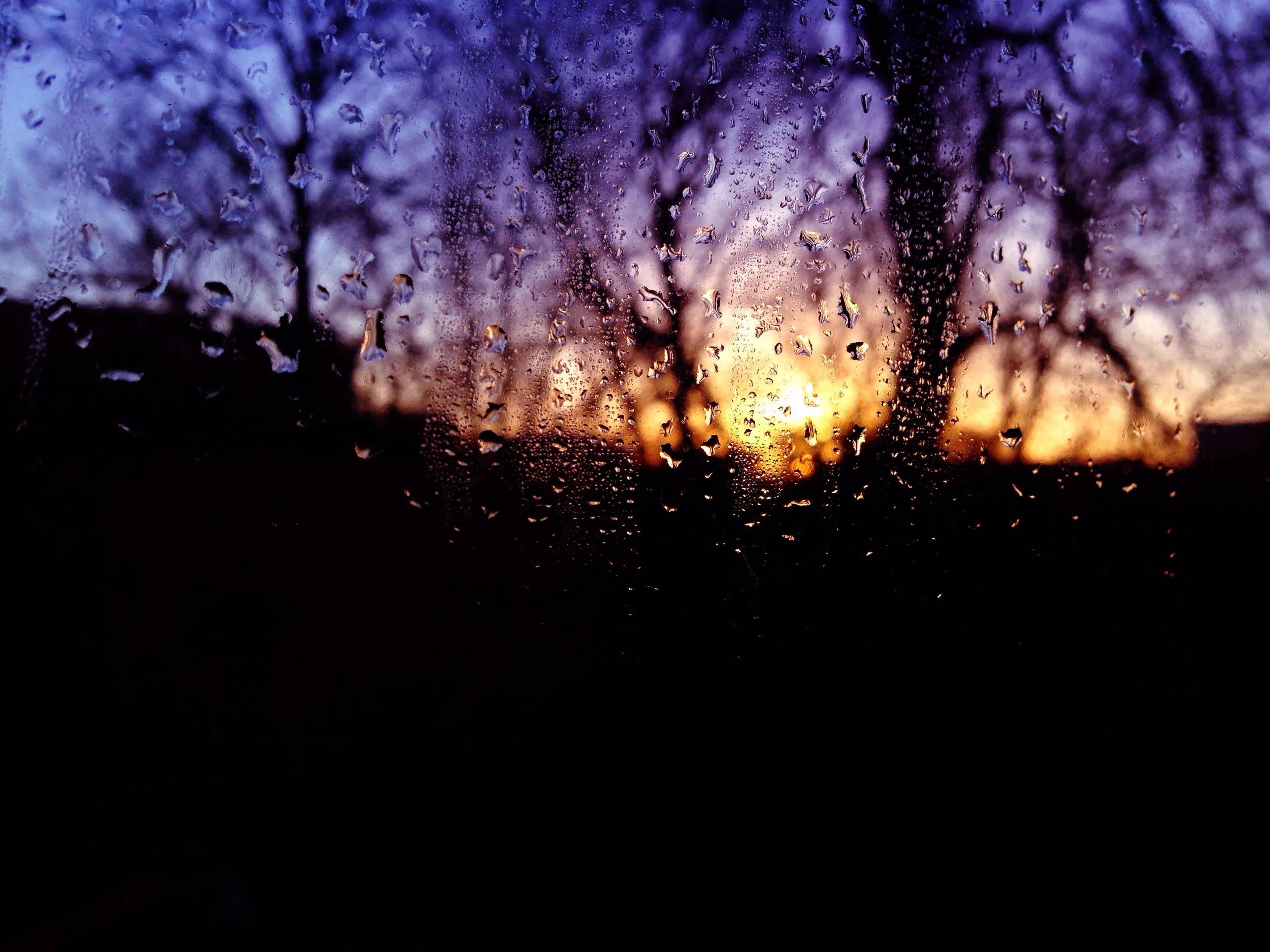 Desktop wallpaper: Smooth, Drops, Dark, Sunset, Rain, Blur, Glass 4K free download for PC. 115557