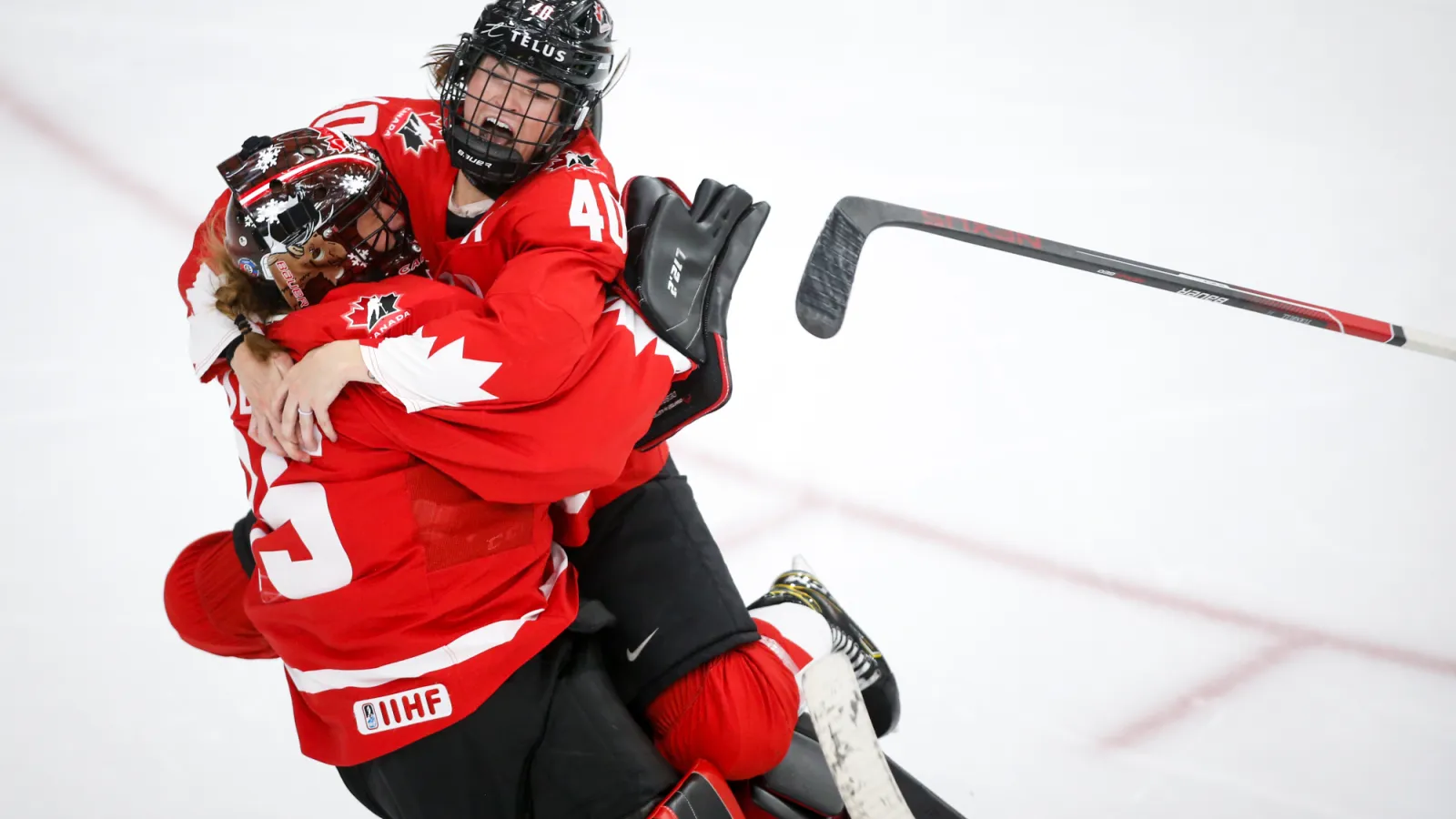 Canada edges U.S. with OT goal for women's world hockey title