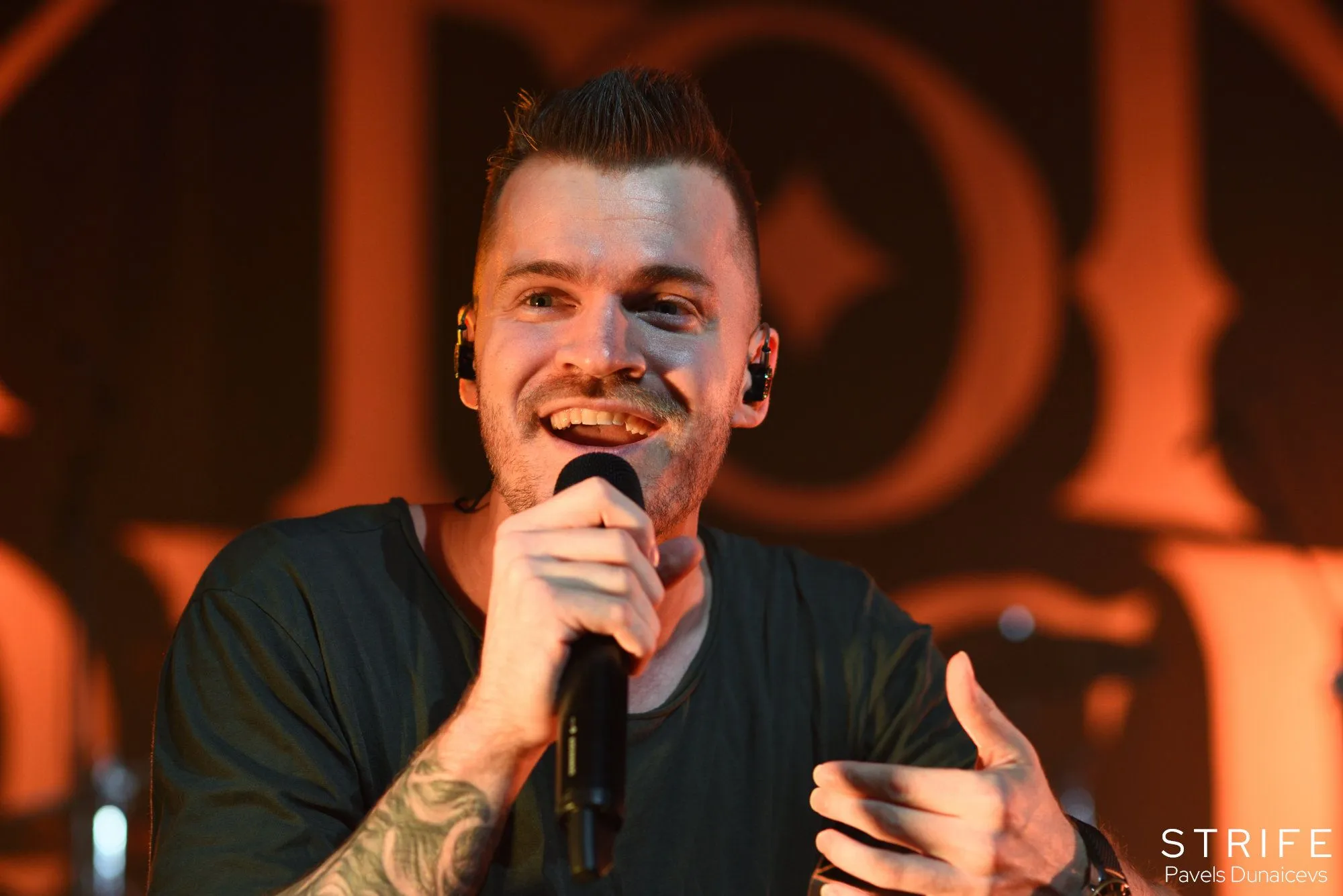 PHOTO REVIEW: A Night Of Metal Magic With Peyton Parrish