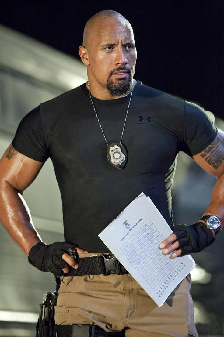 Dwayne As Federal Agent Luke Hobbs Fast Furious Six