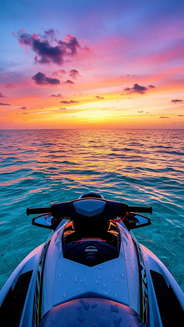 Jetski in Dubai with a beautiful sunset