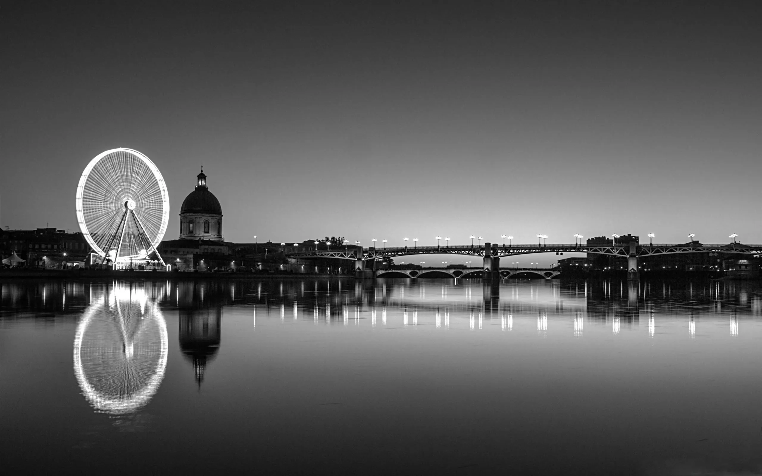 Toulouse Black And White MacBook Air Wallpaper Download