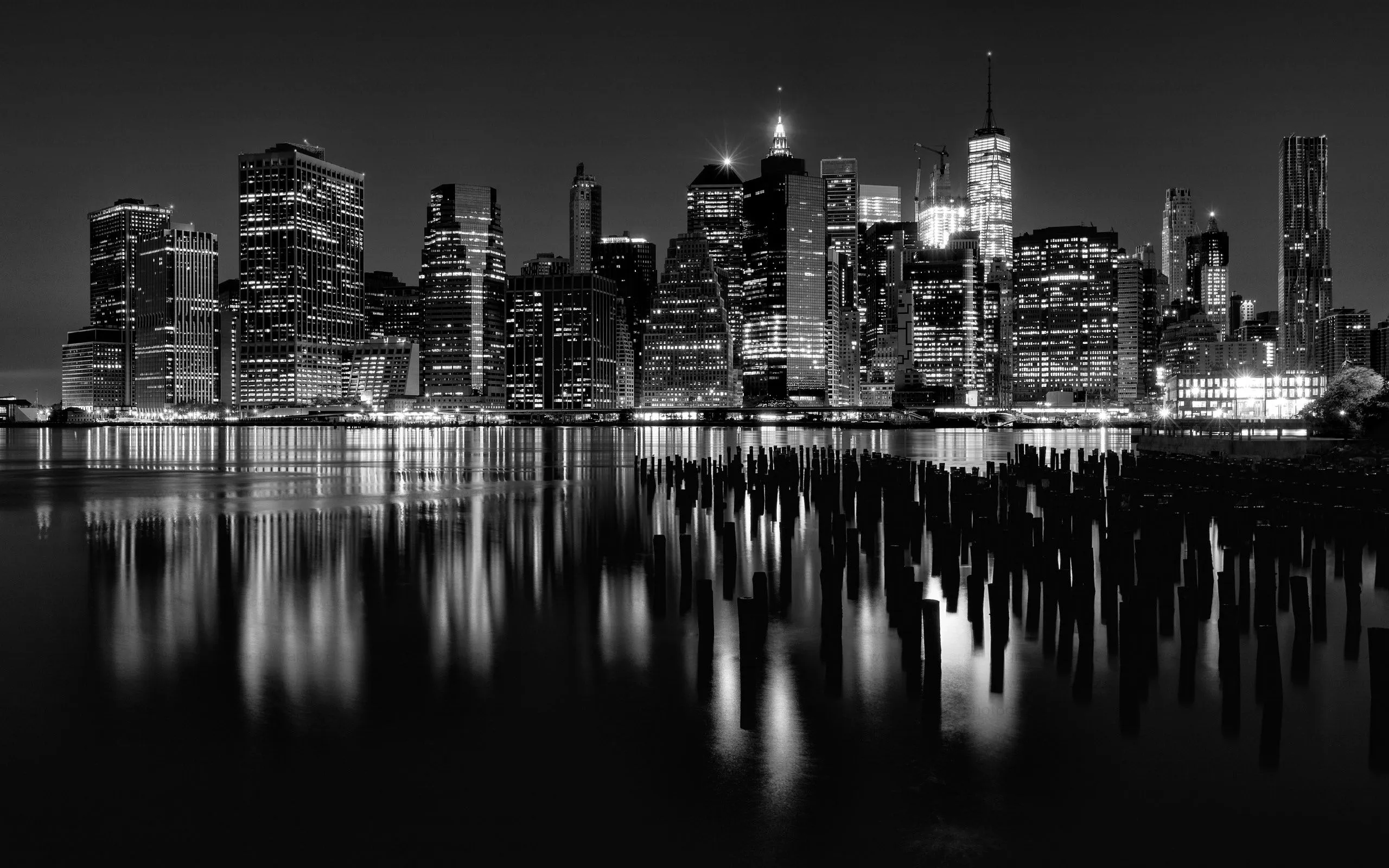 New York Black and White Wallpaper