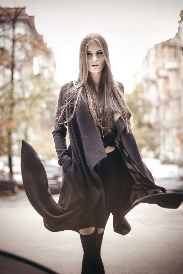 Alla Kostromicheva by Aleksandr Kluchnik for