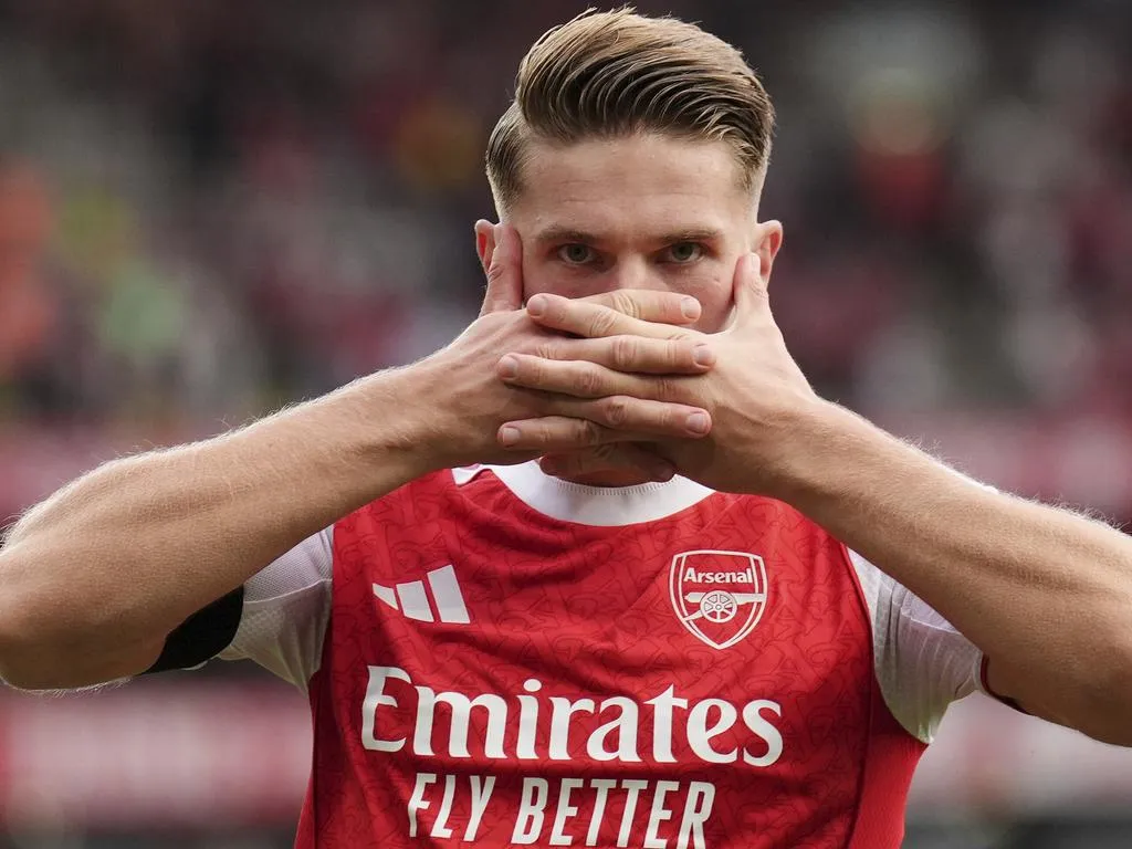 Arsenal Striker Gyokeres Dodges Questions About Fans' Break Up Song