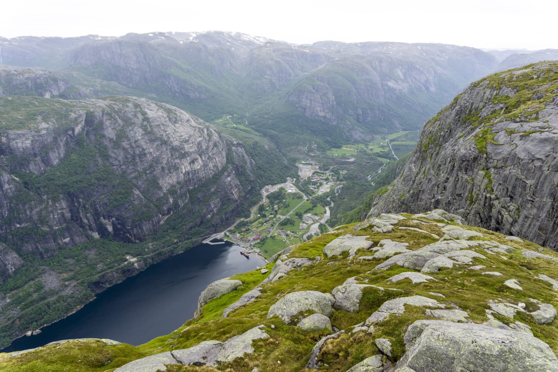 Lysebotn