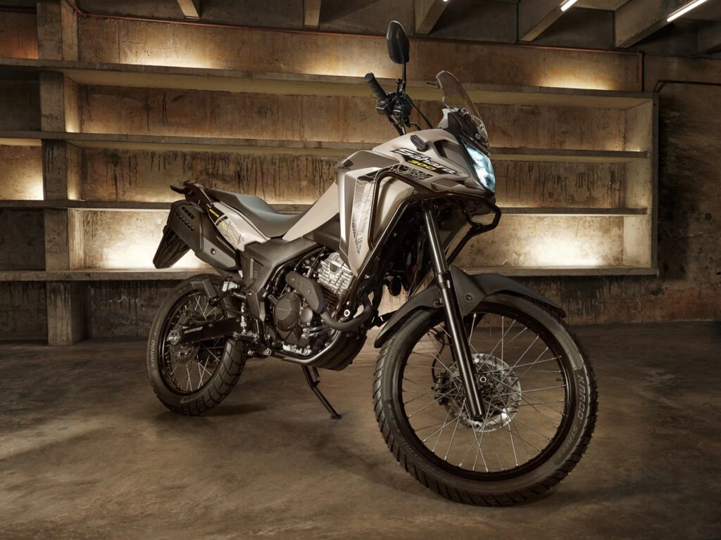 Sahara 300: veja fotos e detalhes da nova moto Honda. Mobilidade Estadão a 500 cilindradas, Mercado, MotoMotor