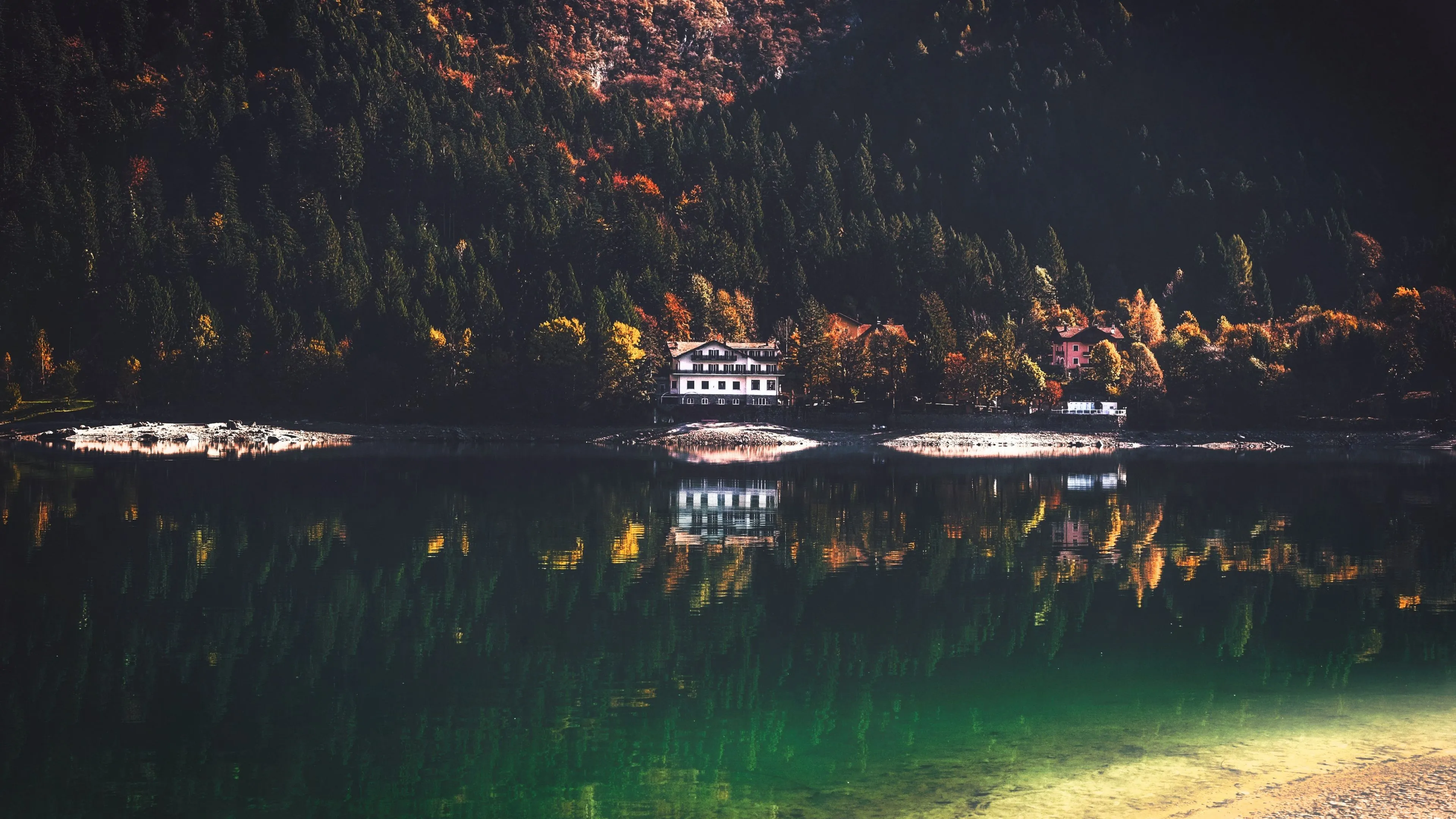Lake Molveno Wallpaper 4K, Italy, Lakeside, Wooden House