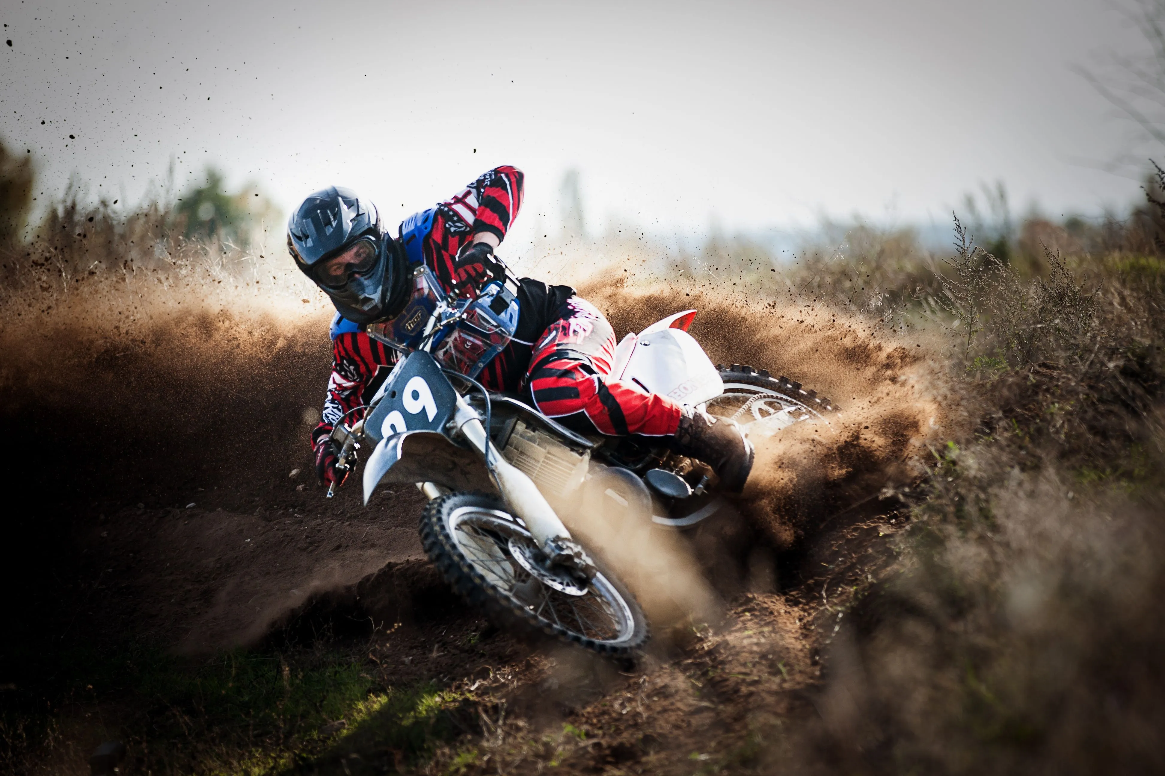 4K Ultra HD Motocross Action Wallpaperx2592