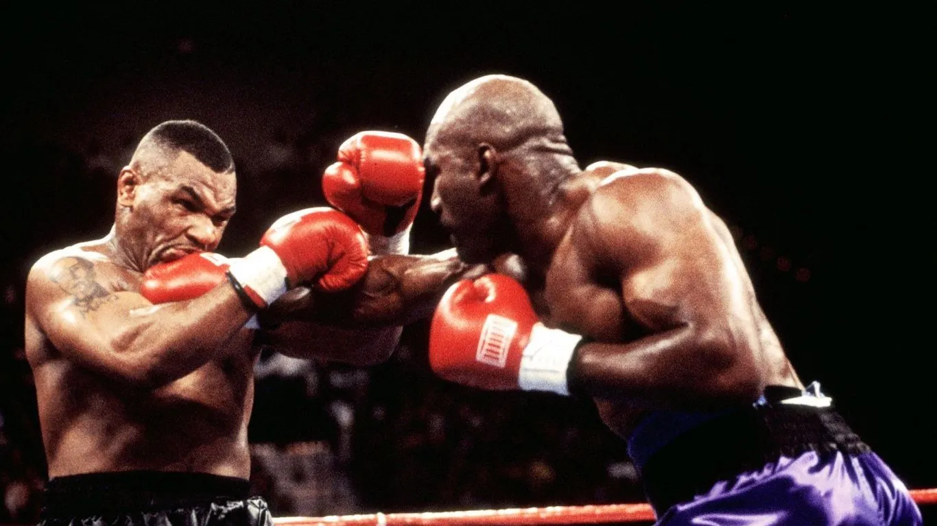 Boxing legend Mike Tyson Desktop wallpaper 1366x768