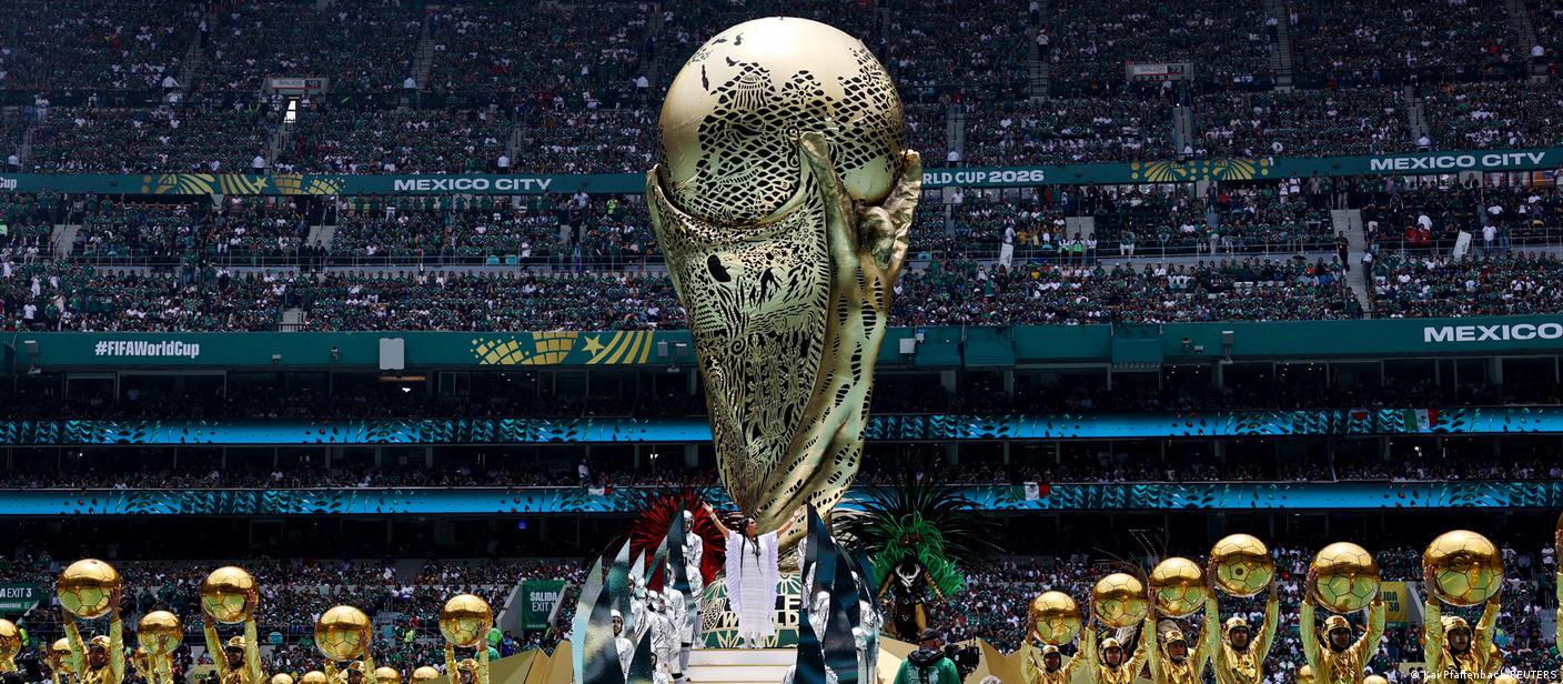 World Cup starts in Mexico City