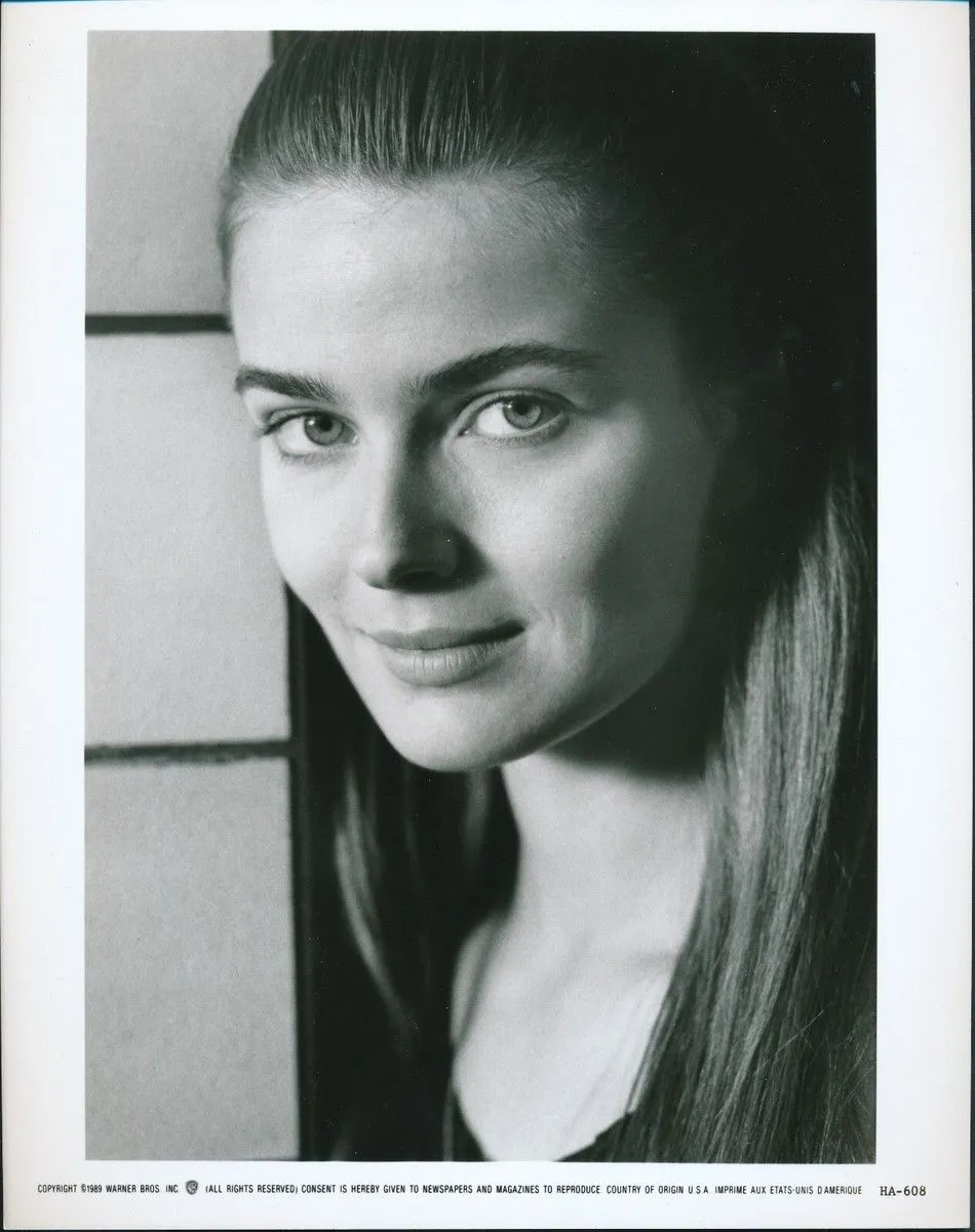 PAULINA PORIZKOVA ALIBI GALLERY PHOTO