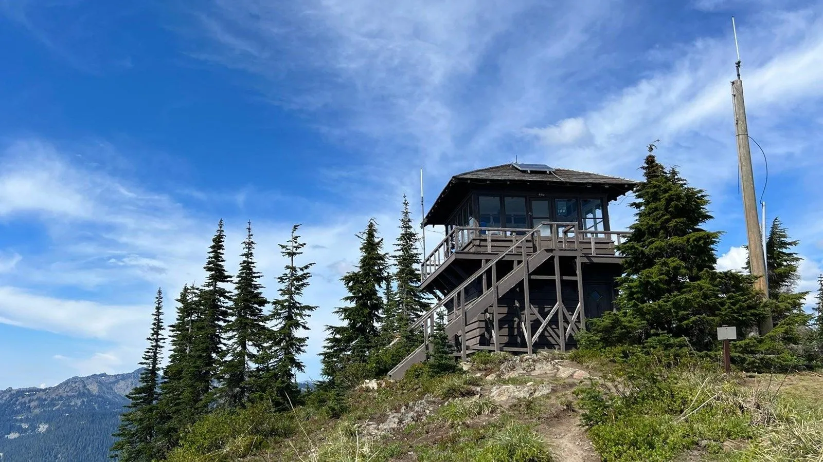 Shriner Peak Fire Lookout (U.S. National Park Service)