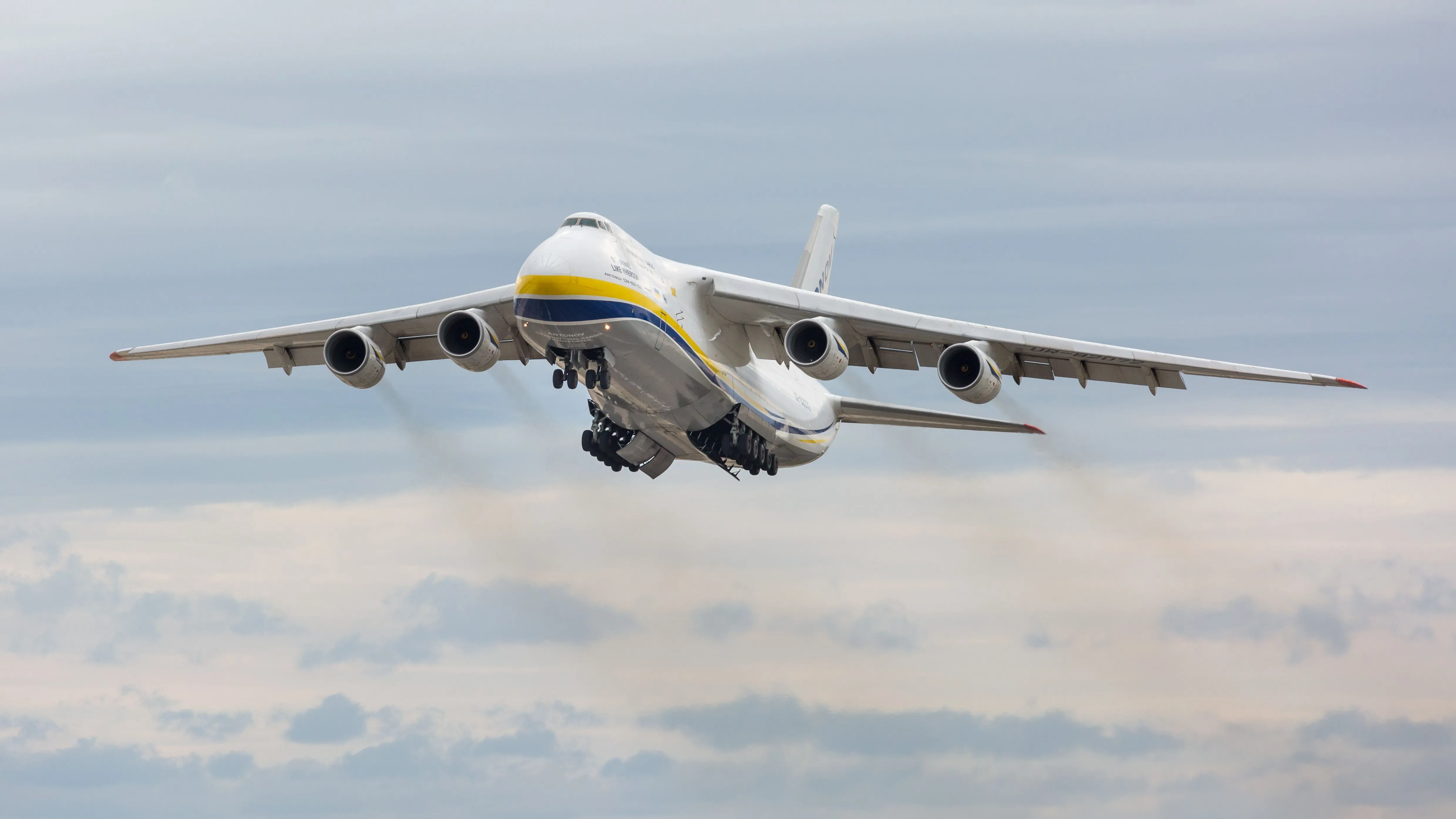 Photo Of ADB Antonov An 124 Ruslan (UR 82072)