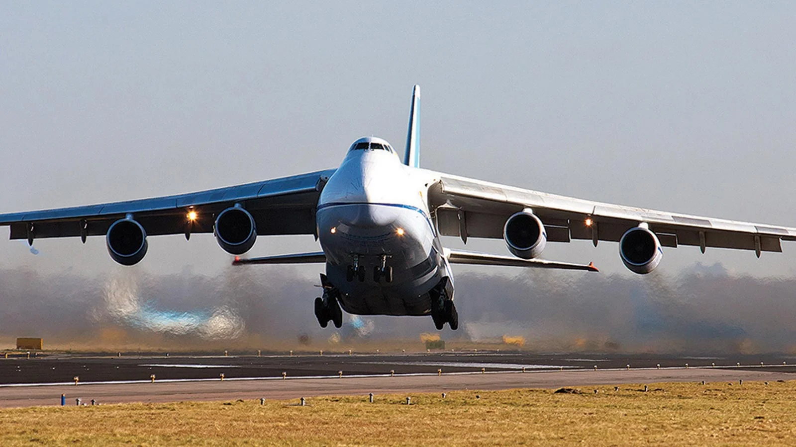 Antonov AN 124. Air Charter Service