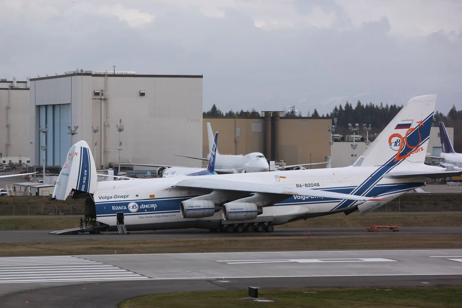 Photos: An Inside Look Of An Antonov AN 124