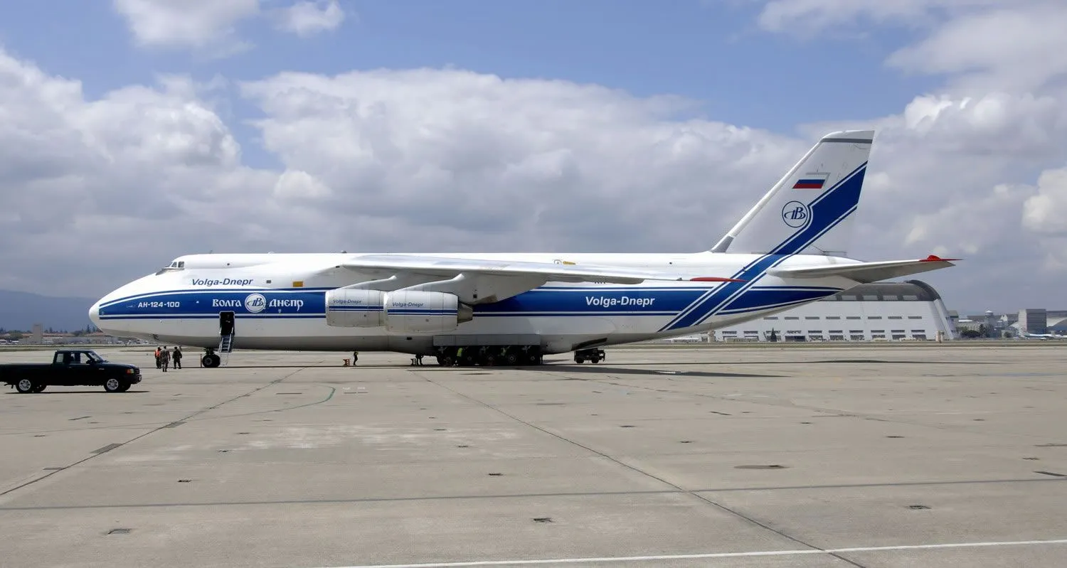 Antonov's Giant: The An 124 Ruslan InFormation.info