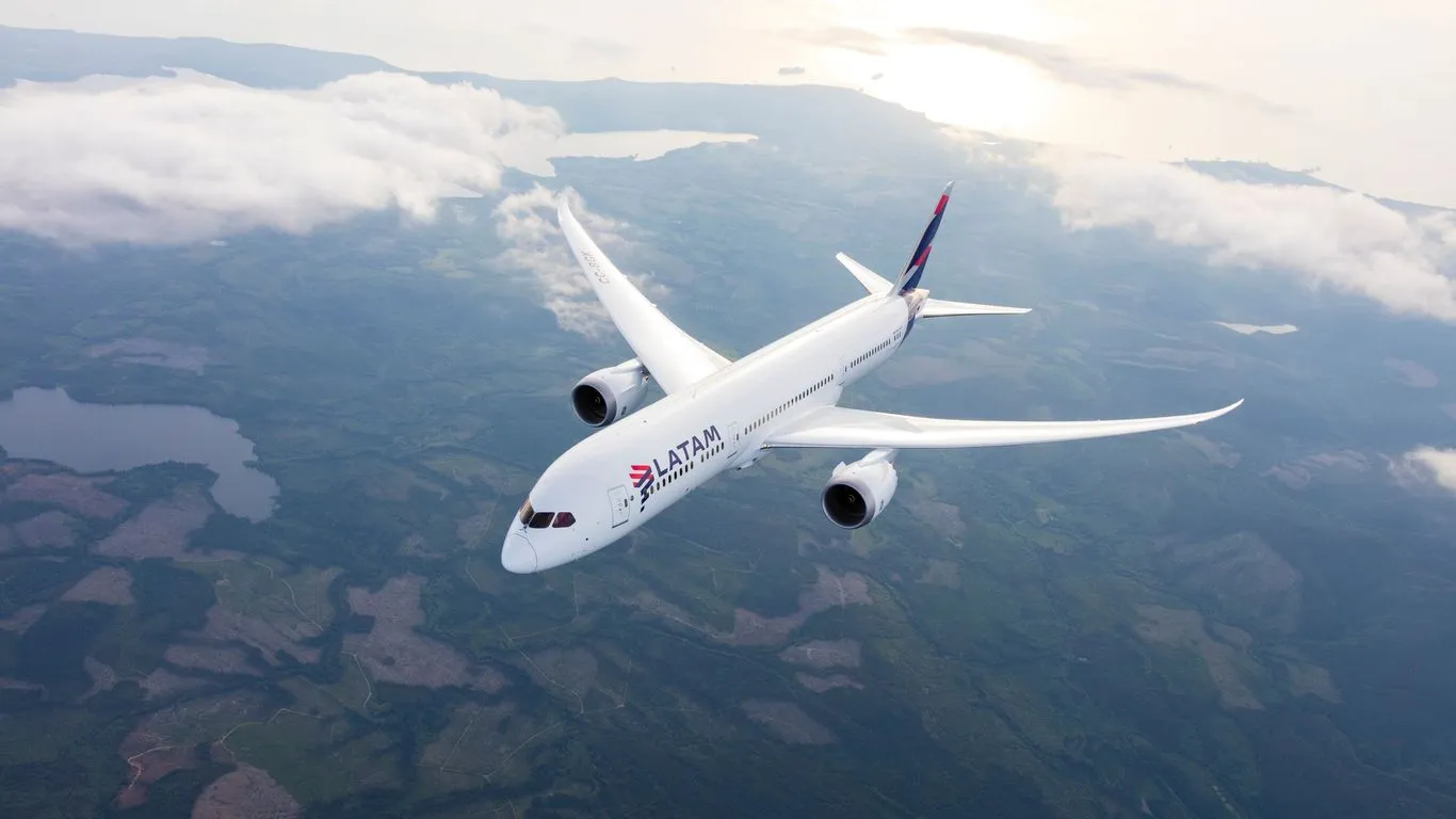 LATAM Airlines Brasil (JJ), Airline Tickets & Reviews
