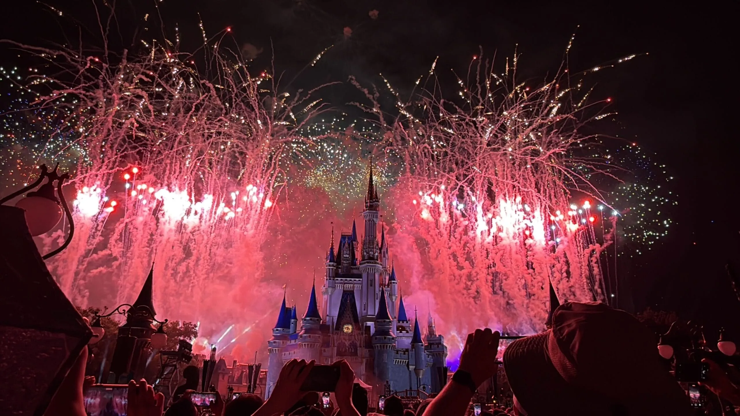 VIDEO: 'Celebrate America!' Fireworks Return to Magic Kingdom for Fourth of July 2025 News Today