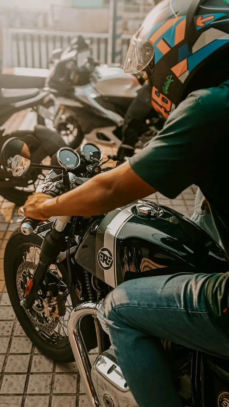 gt 650 British racing green