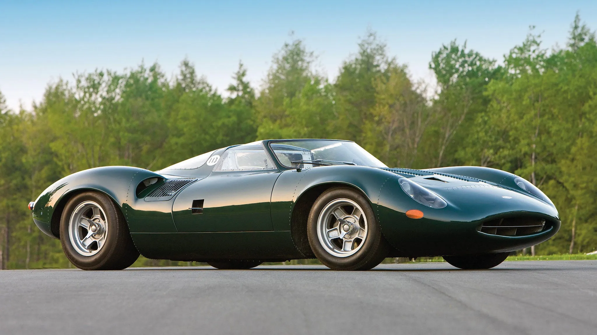 What Is British Racing Green? A Brief History of the U.K.'s Most Competitive Paint Color