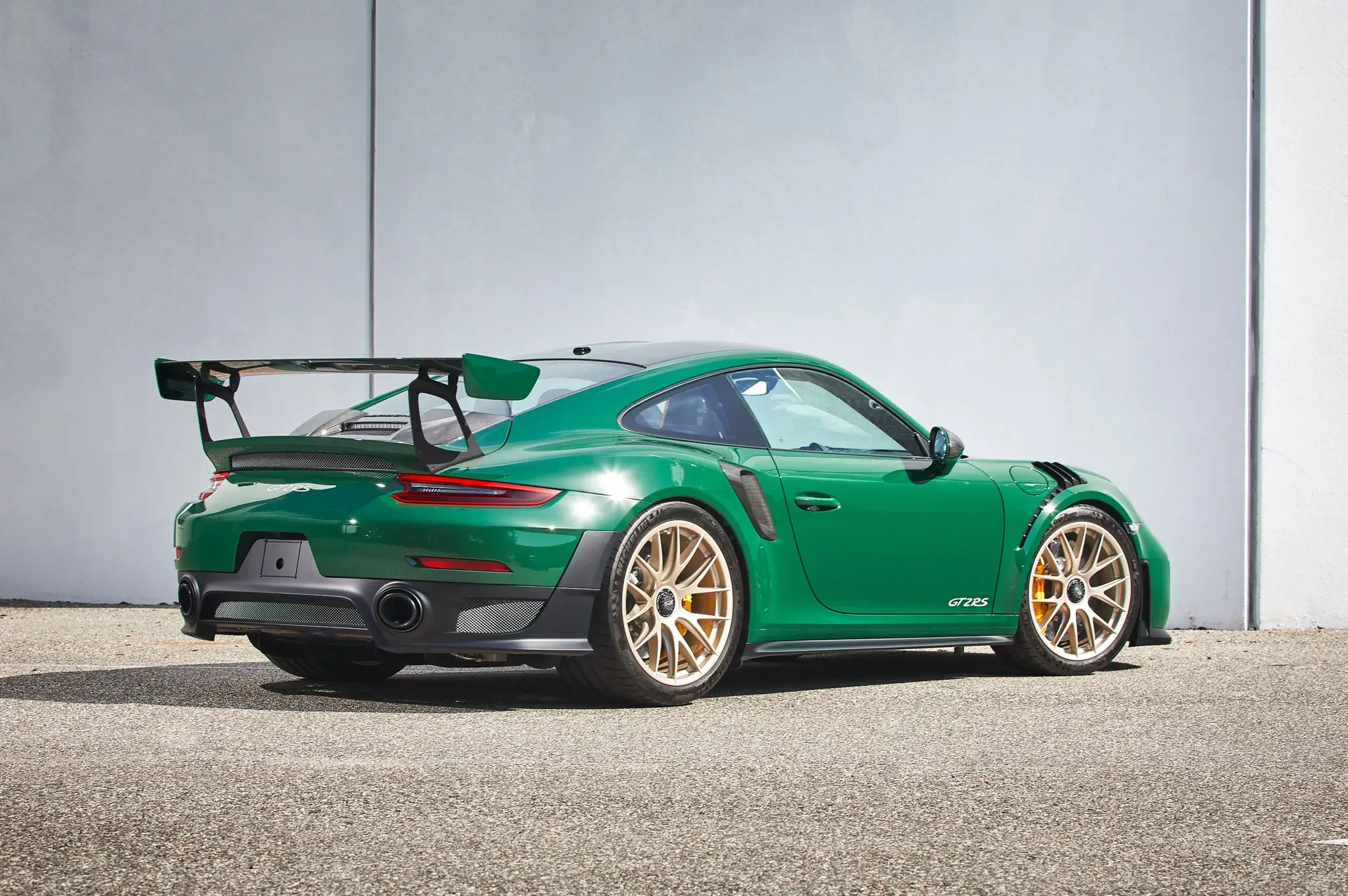 MP: 2k Mile 2018 Porsche 991 GT2 RS Weissach Paint To Sample