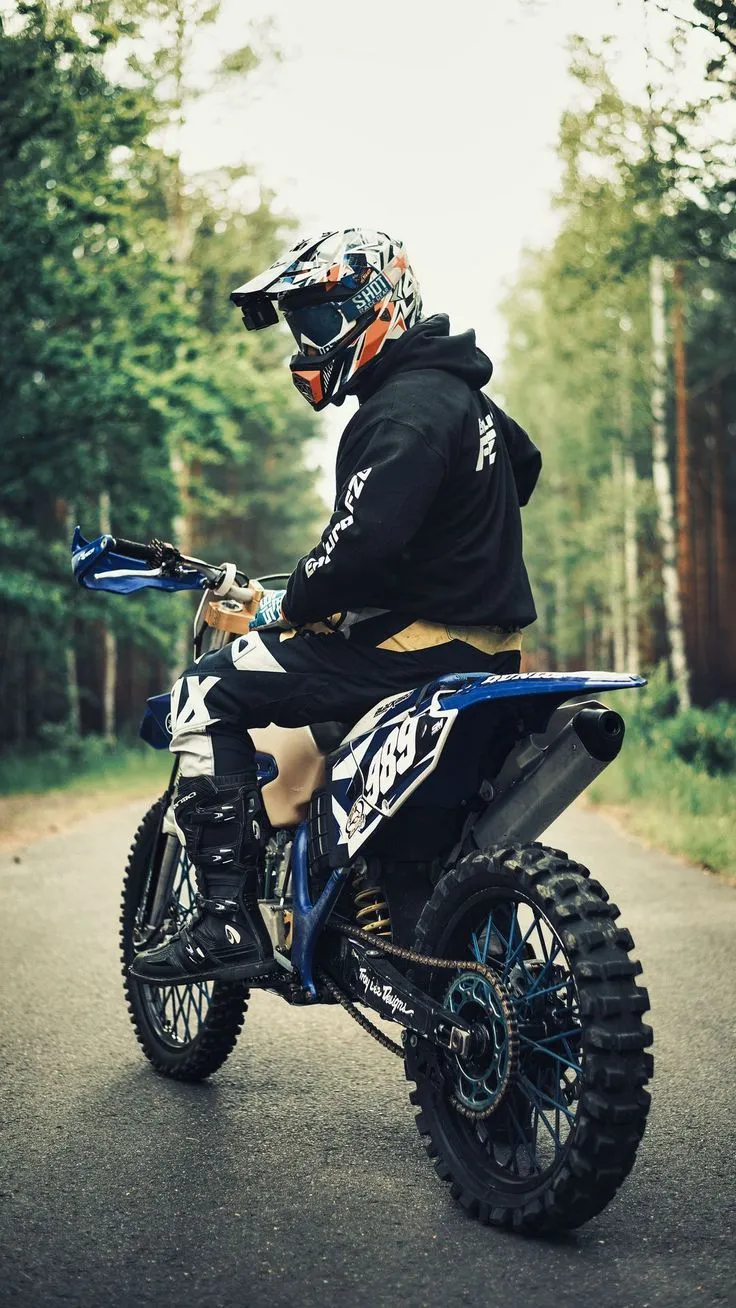 Free background 4k, HD wallpaper enduro, motorcycle, bike, blue, motorcyclist, helmet HD pc & mobile