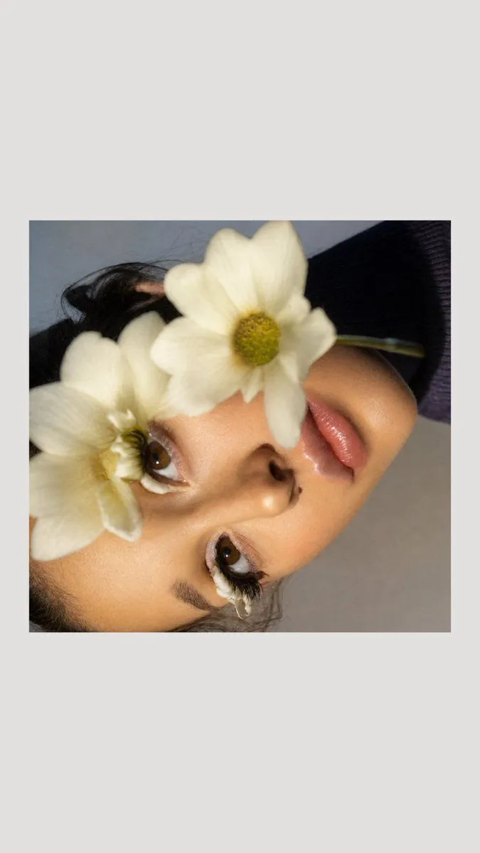 PETAL BY ARIANA GRANDE NEW WALLPAPER IN COLOR #AG8 #petal #ariana # arianagrande