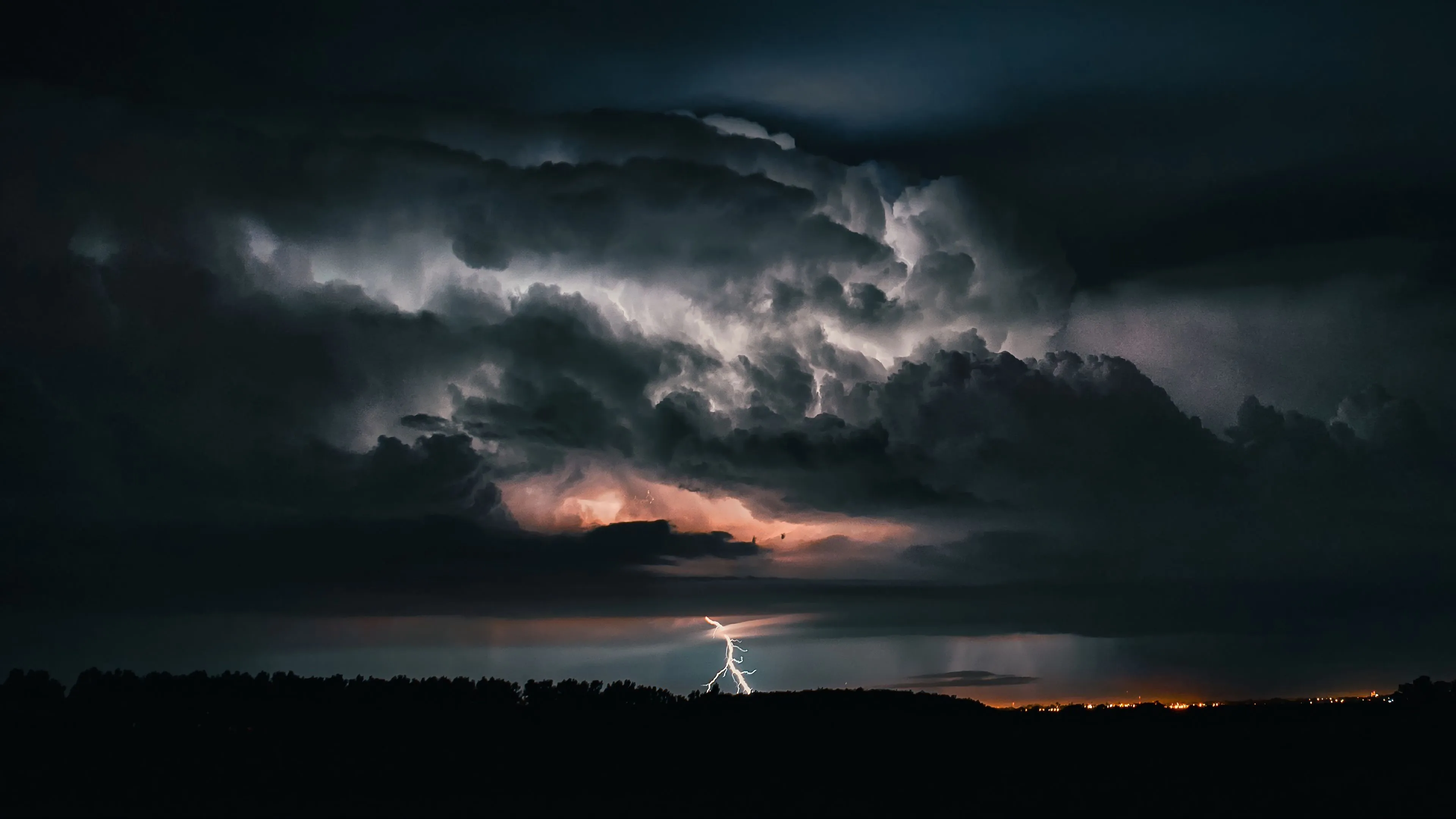 Clouds Thunder Lightning Landscape 4K Wallpaper HD