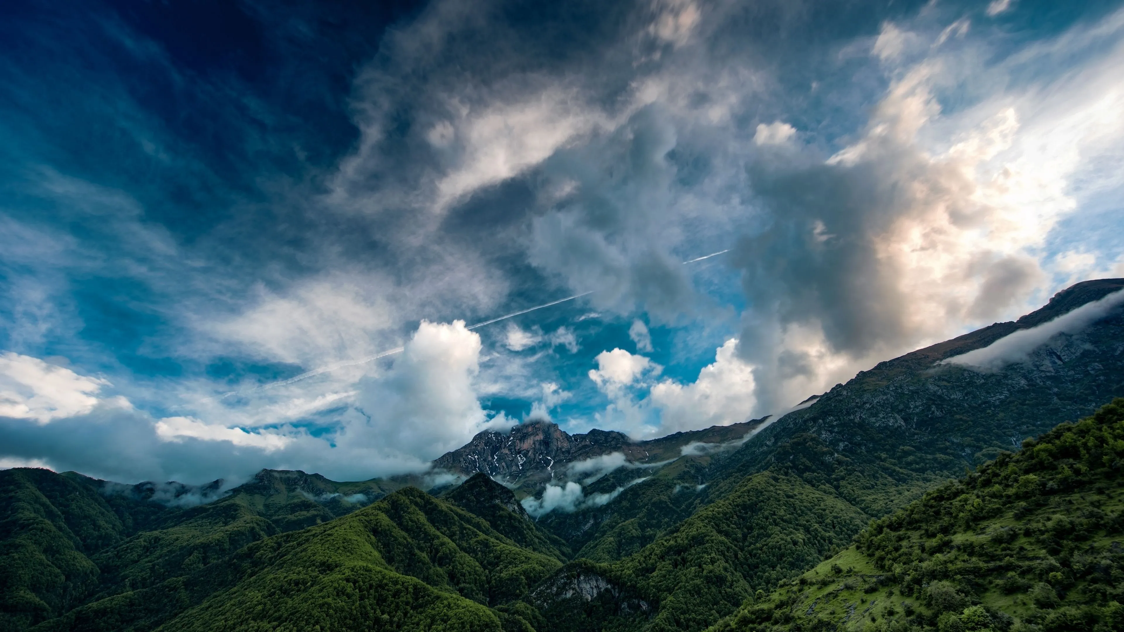 Desktop wallpaper: Earth, Cloud, Forest, Mountain 4K free download for PC. 896970