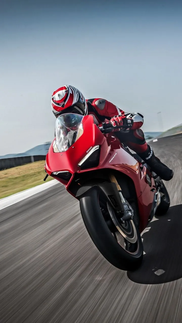 Sport Bike Wallpaper for Mobile Phone [HD]