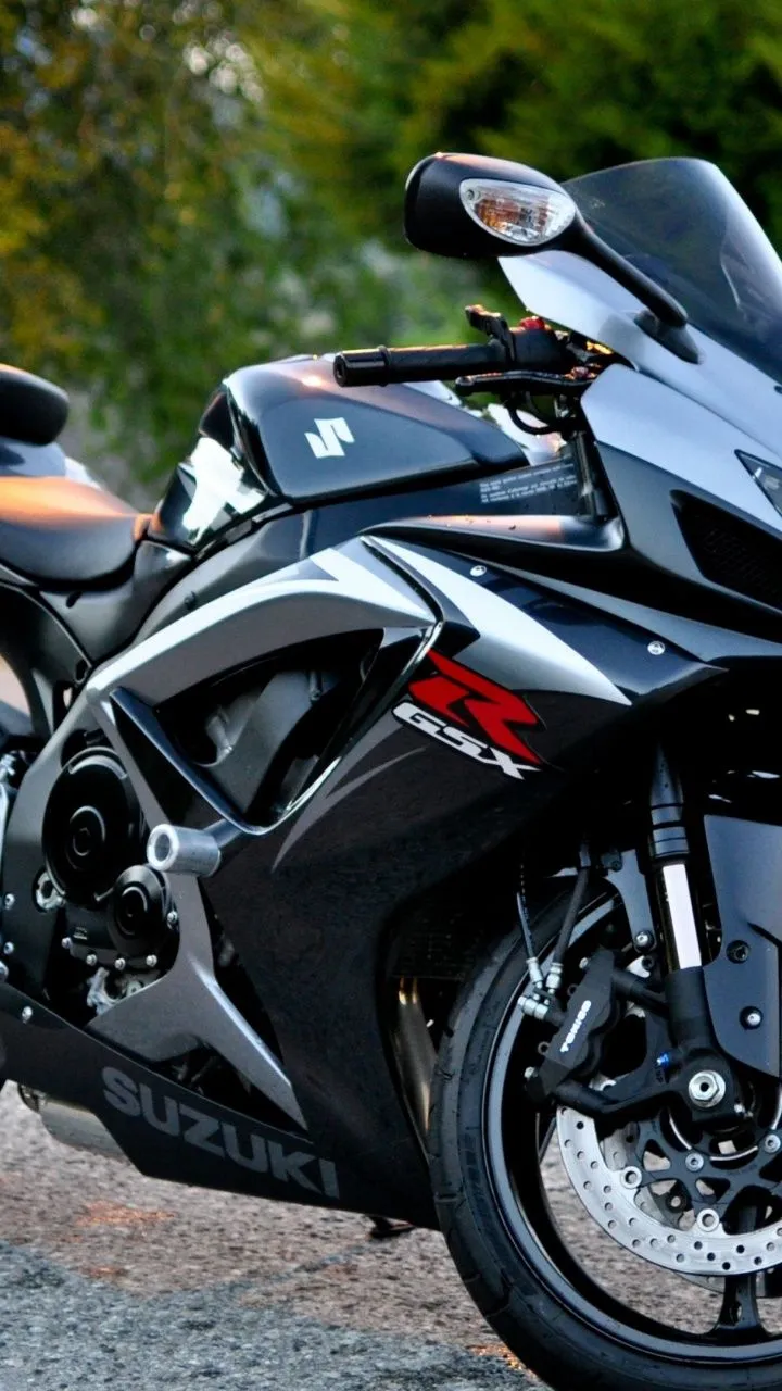 Sport Bike Wallpaper for Mobile Phone [HD]
