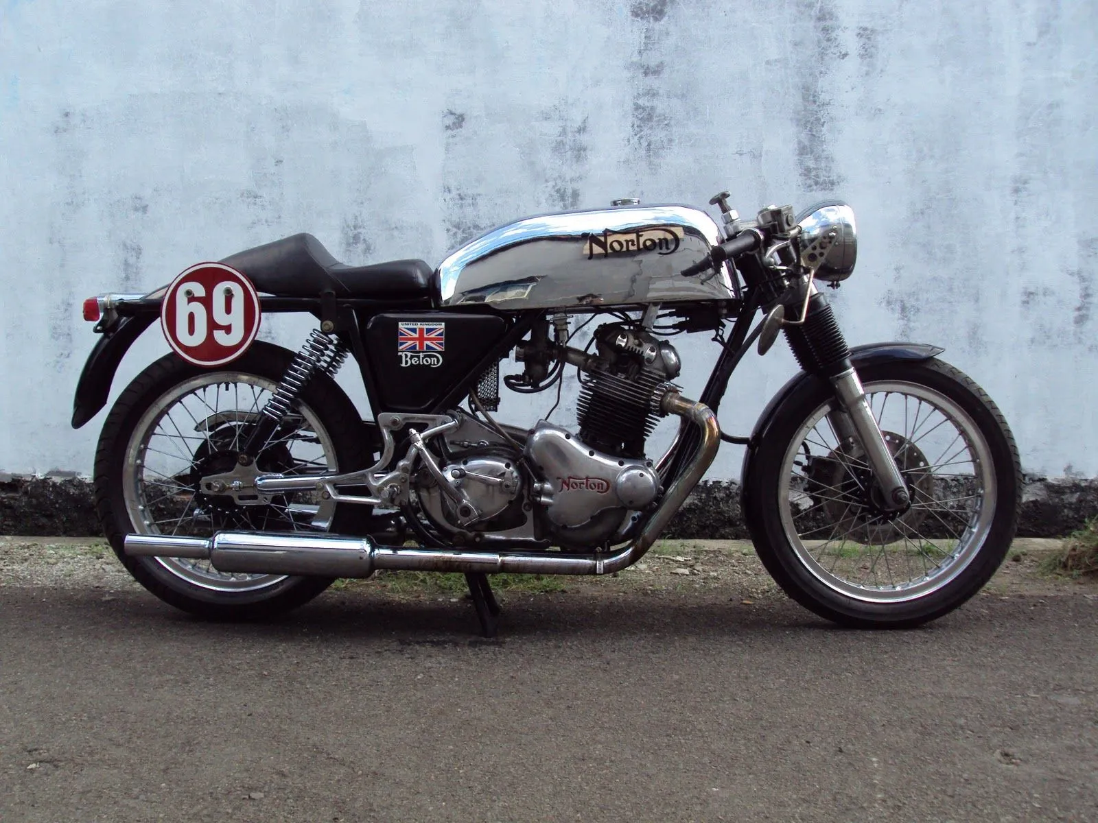 Free Norton Commando Cafe Racer 4K Wallpaper & Desktop HD Background for PC