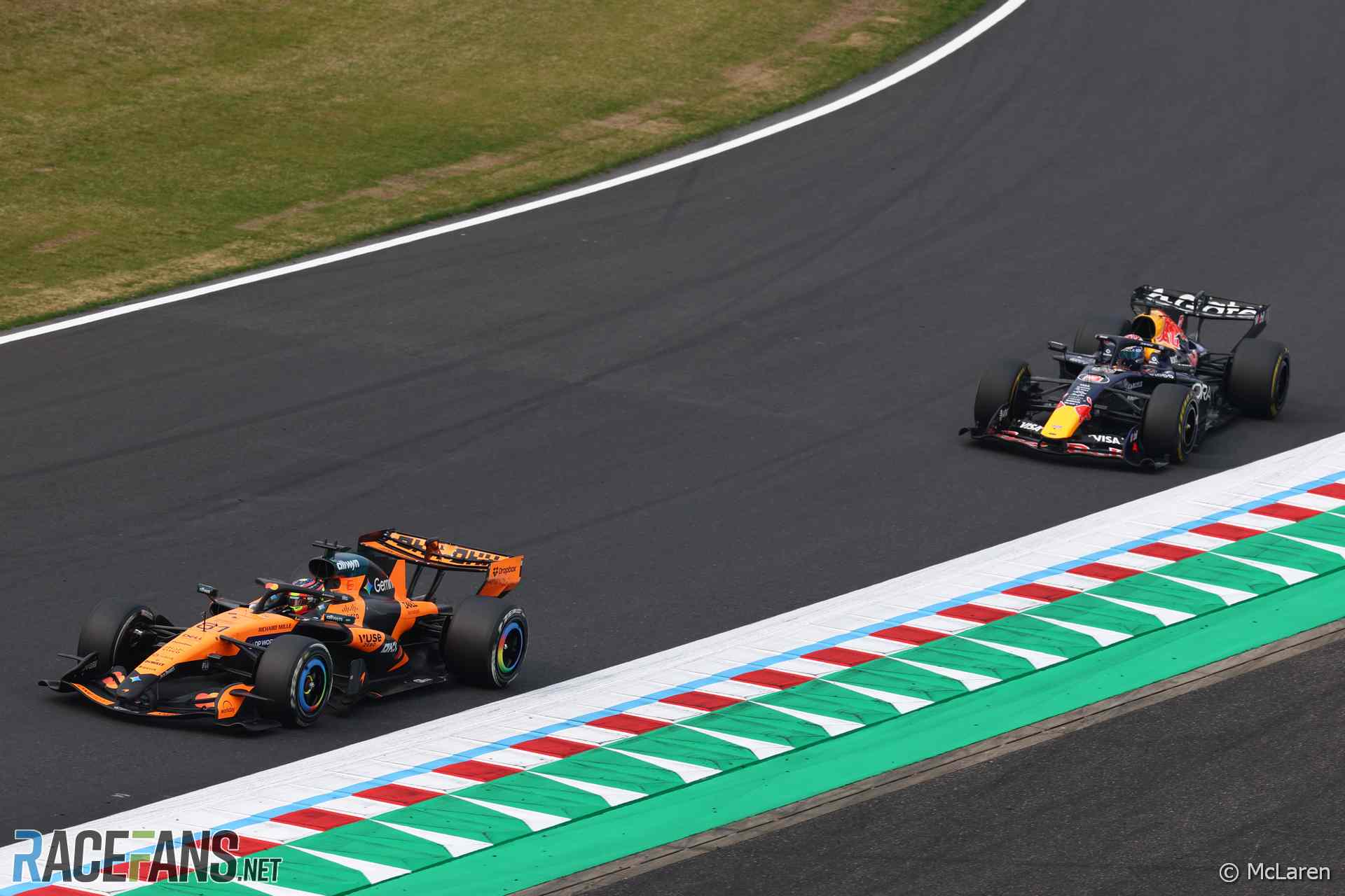 Oscar Piastri, Max Verstappen, Suzuka, 2026