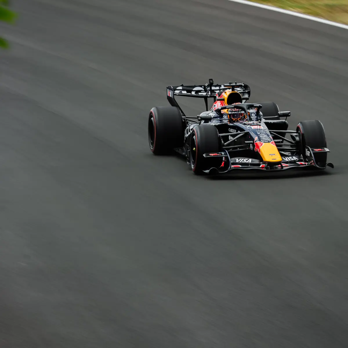 F1 analyst sees the tactic behind Max Verstappen's approach