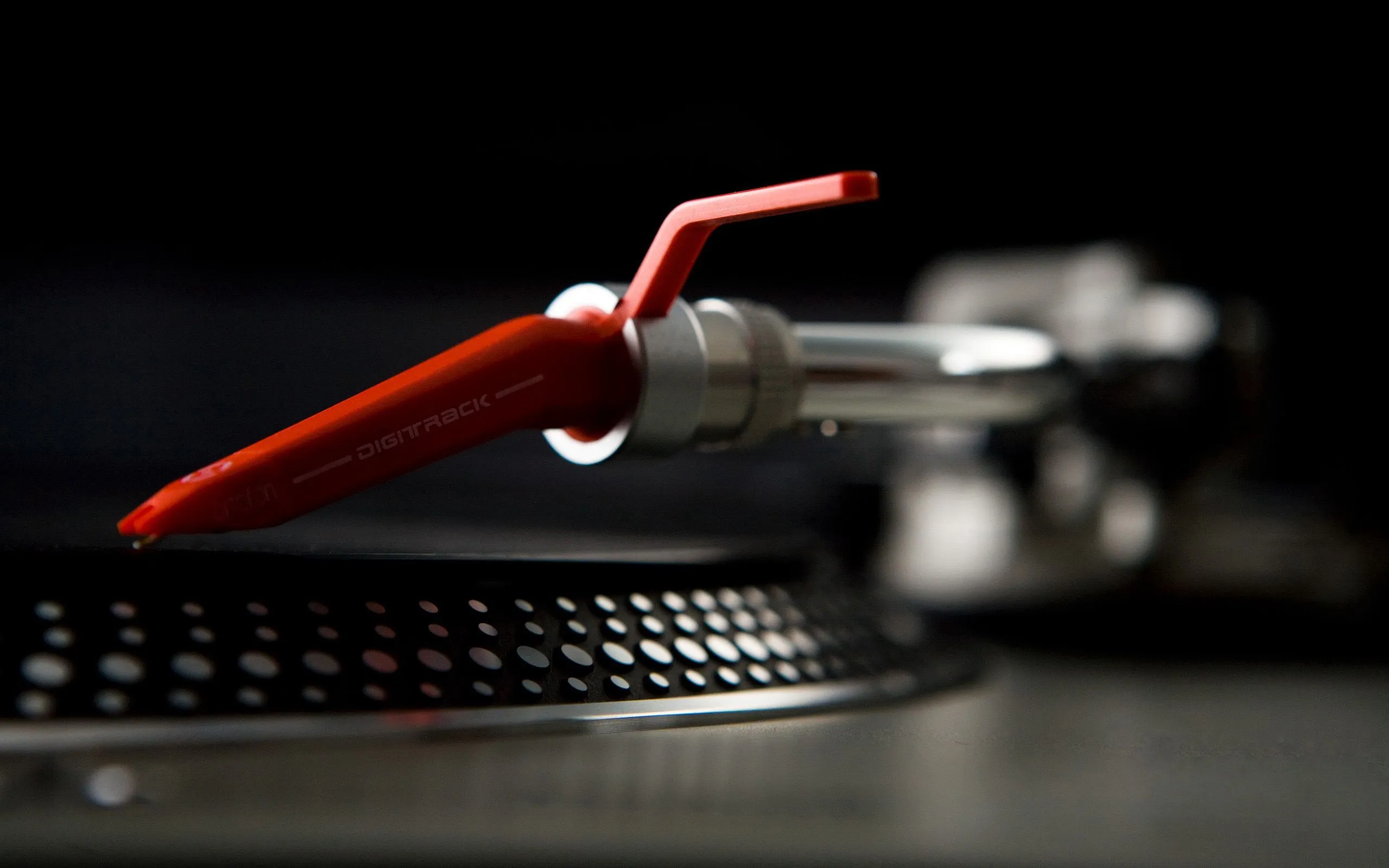 Turntable Phone Wallpaper: Free 4K & HD Downloads