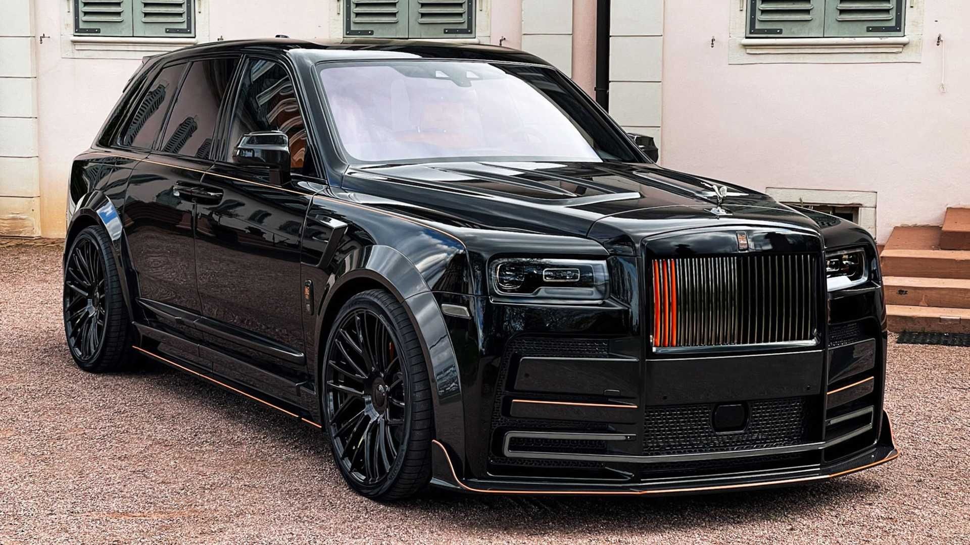 Rolls Royce Cullinan Wallpaper