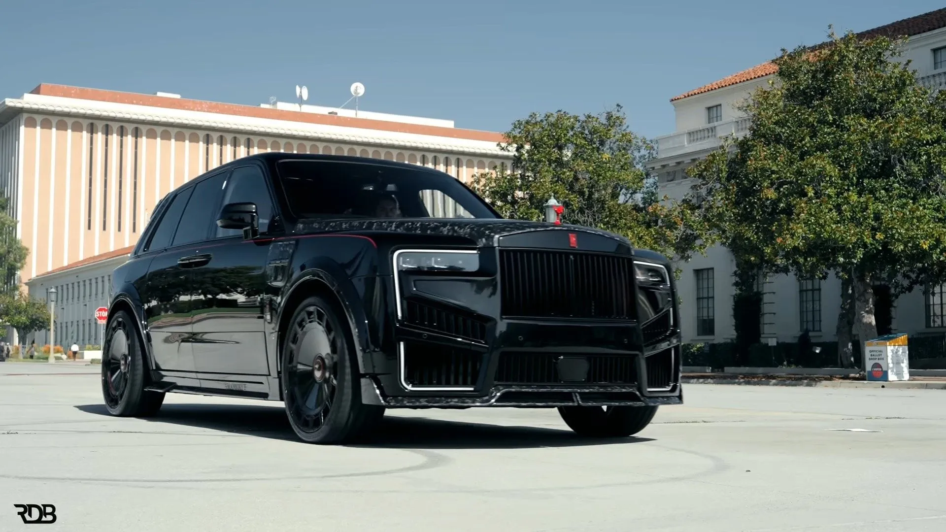 Wide Mansory 2026 Rolls Royce Cullinan Is A Crimson Devil In Forged Carbon Fiber Disguise