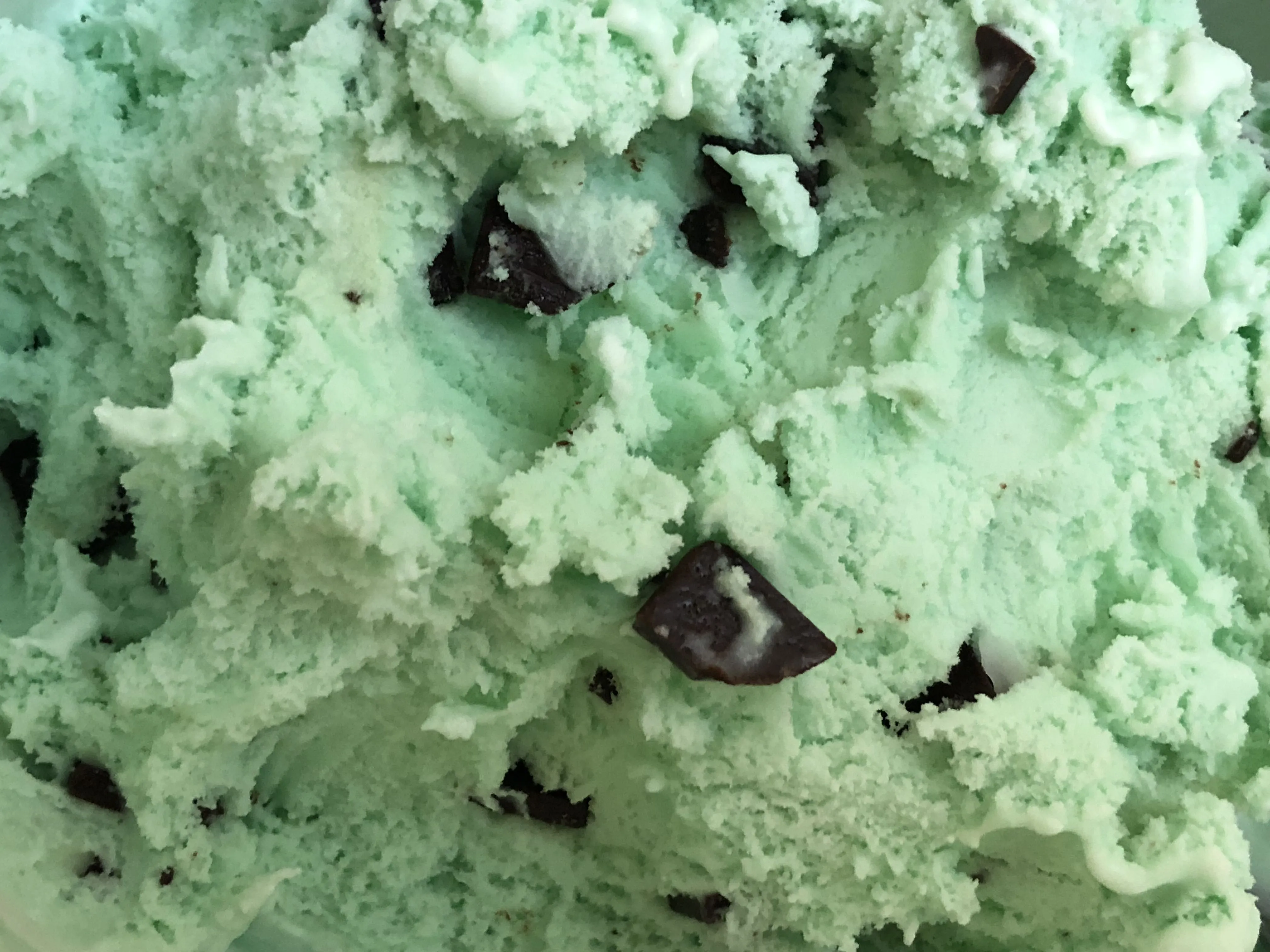 2020 04 27 22 38 20 Friendly's Mint Chocolate Chip Ice Cream In The Franklin Farm Section Of Oak Hill, Fairfax County