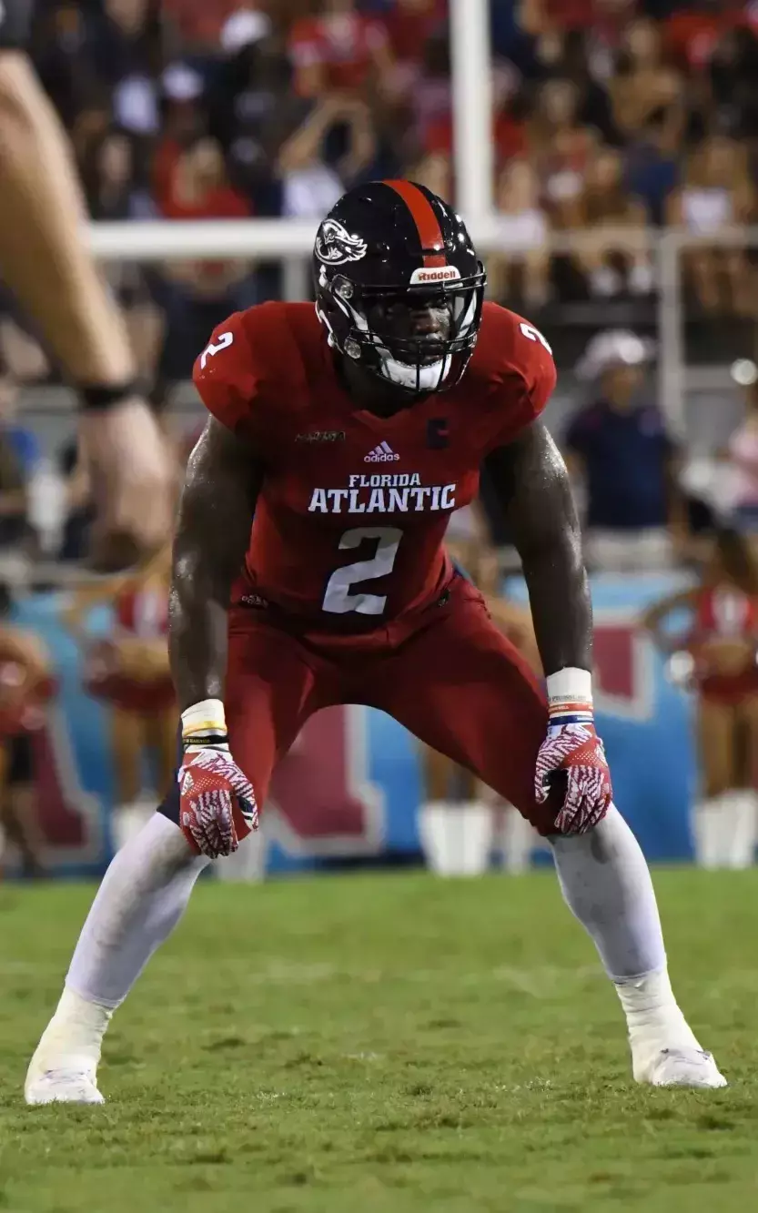 Owl Alumnus Azeez Al Shaair Named As Walter Payton Nominee Atlantic University Athletics