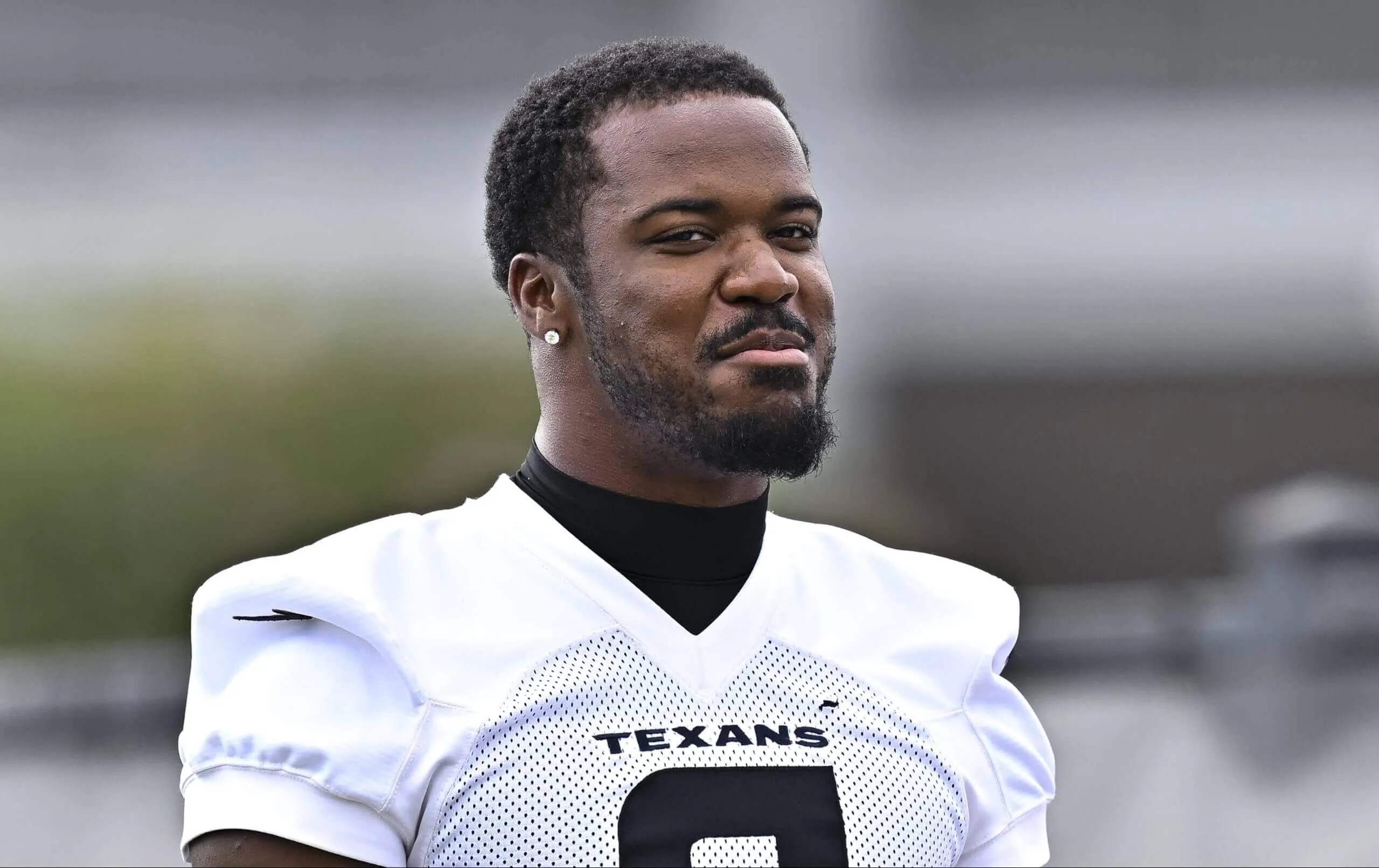 Hard Hitting Texans Star Azeez Al Shaair Went Through Fire To Get Where He Is