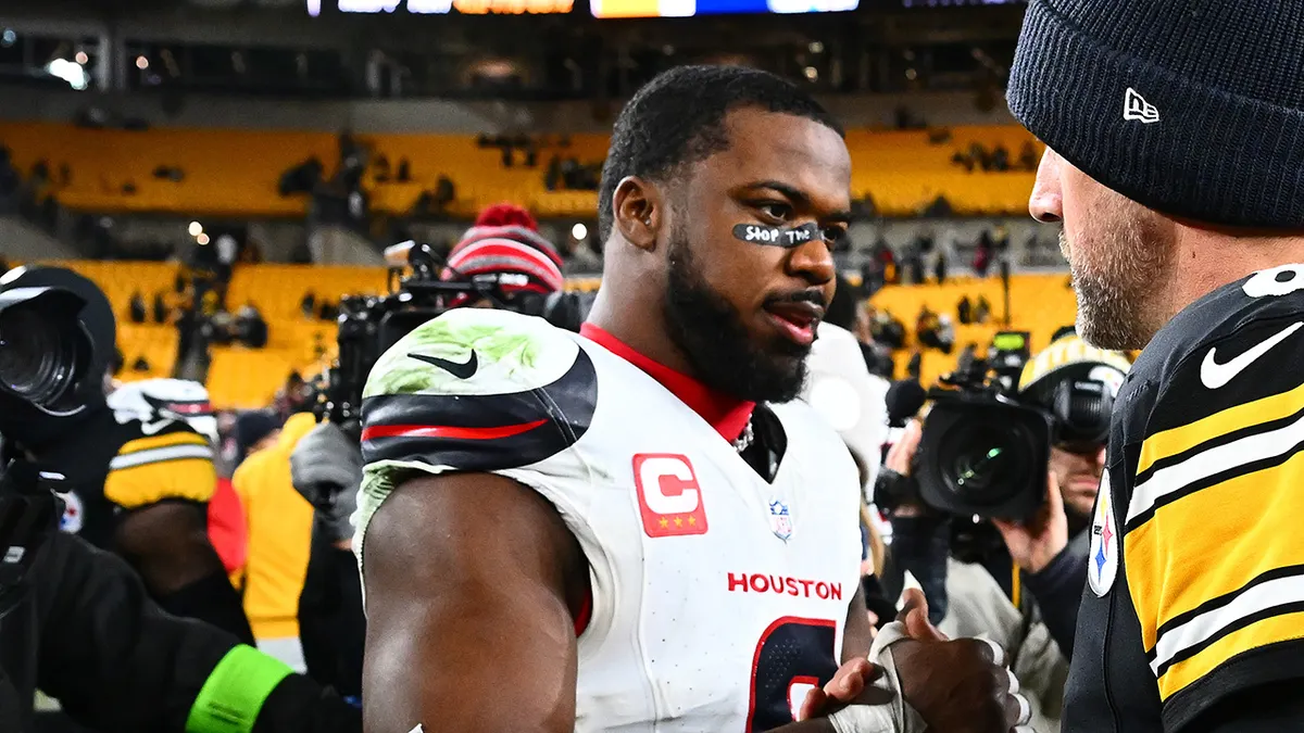 Texans Star Azeez Al Shaair Fined For Pro Palestinian Message On Eye Black: Report