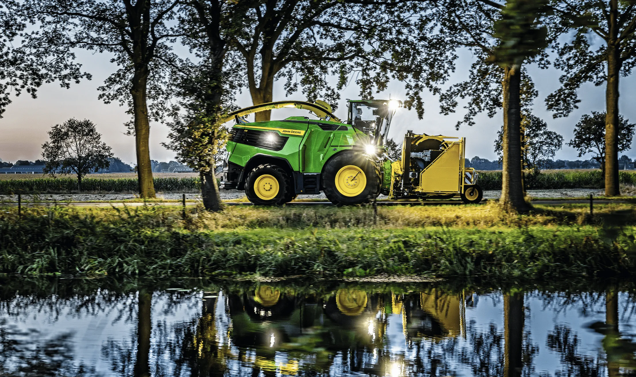 John Deere To Unveil New F8 And F9 Self Propelled Forage Harvesters At Agritechnica. Industrial Vehicle Technology International