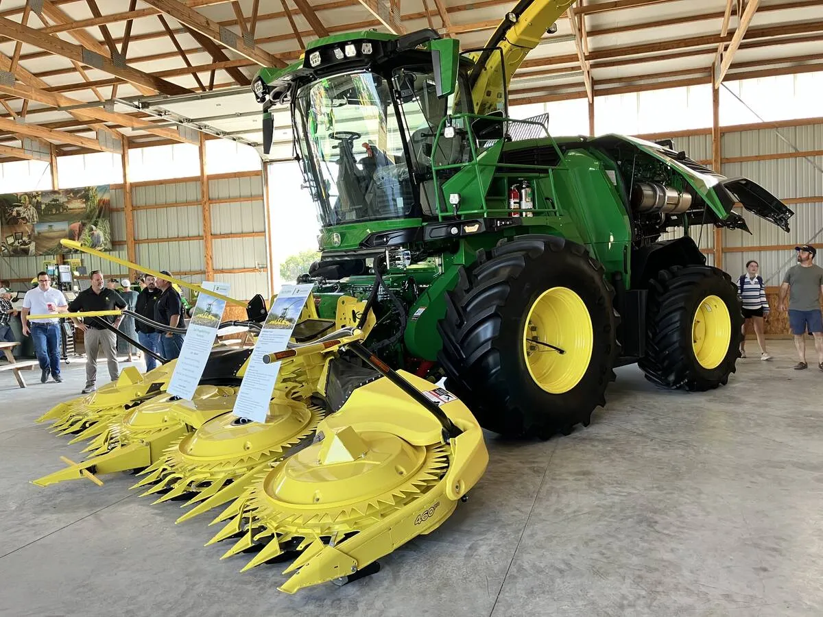 John Deere's new F8 forage harvester comes to outdoor farm show