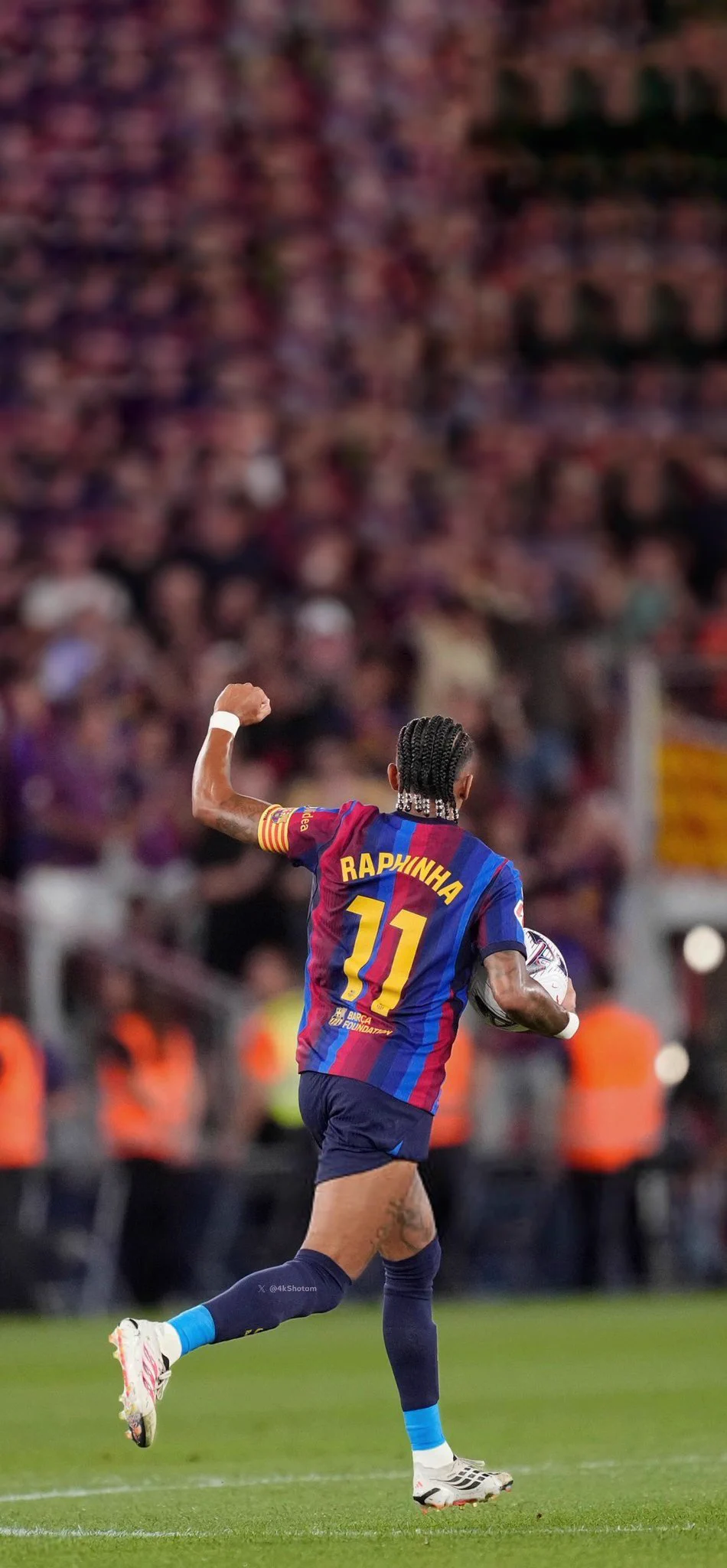Football Wallpaper - └