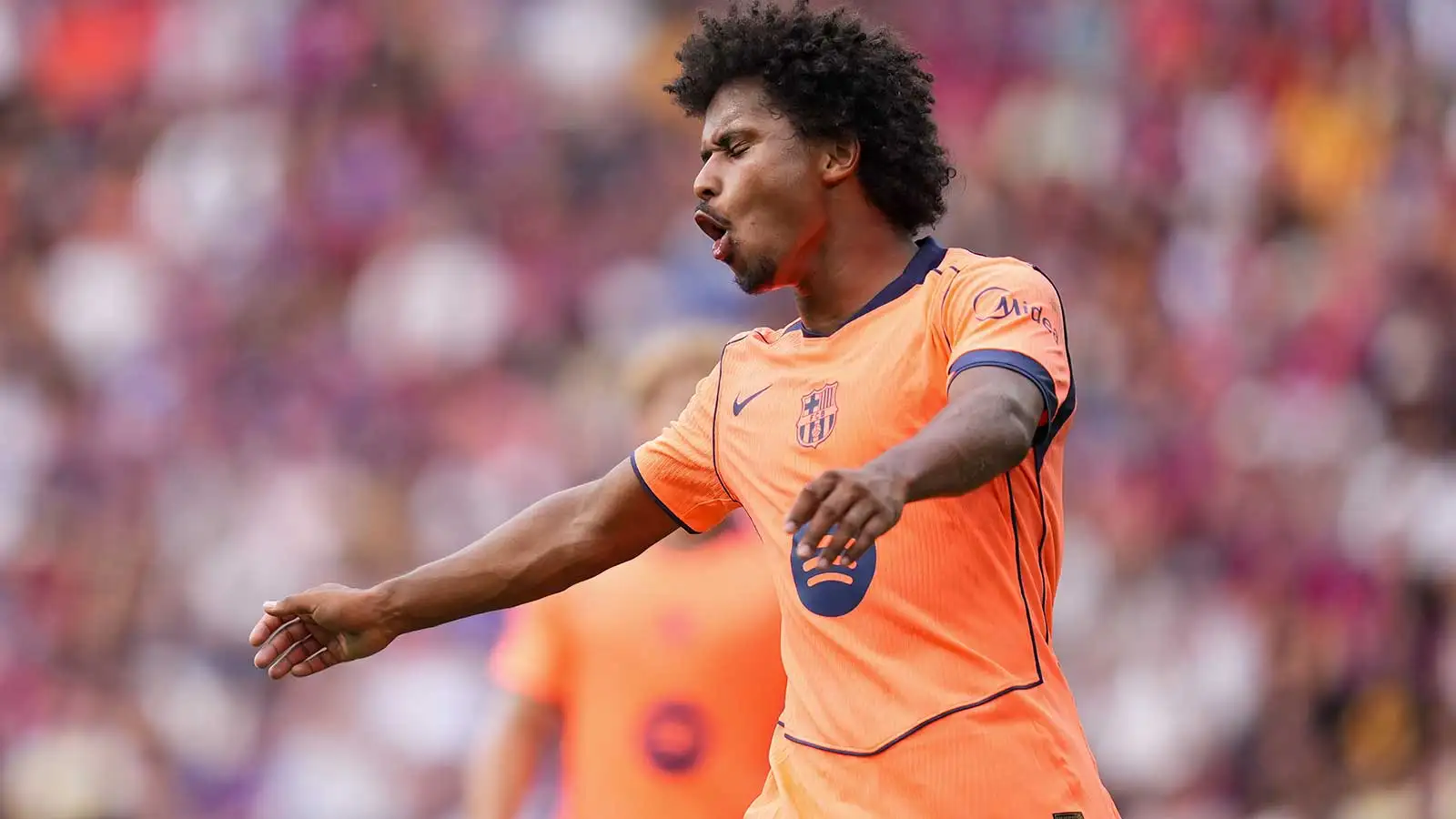 Star of the evening! Karim Adeyemi showered with praise after goalscoring debut for Barcelona. Goal.com South Africa