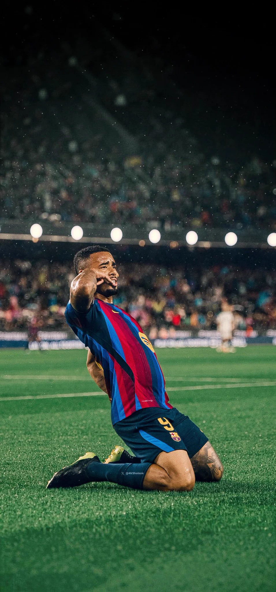 Football Wallpaper - └